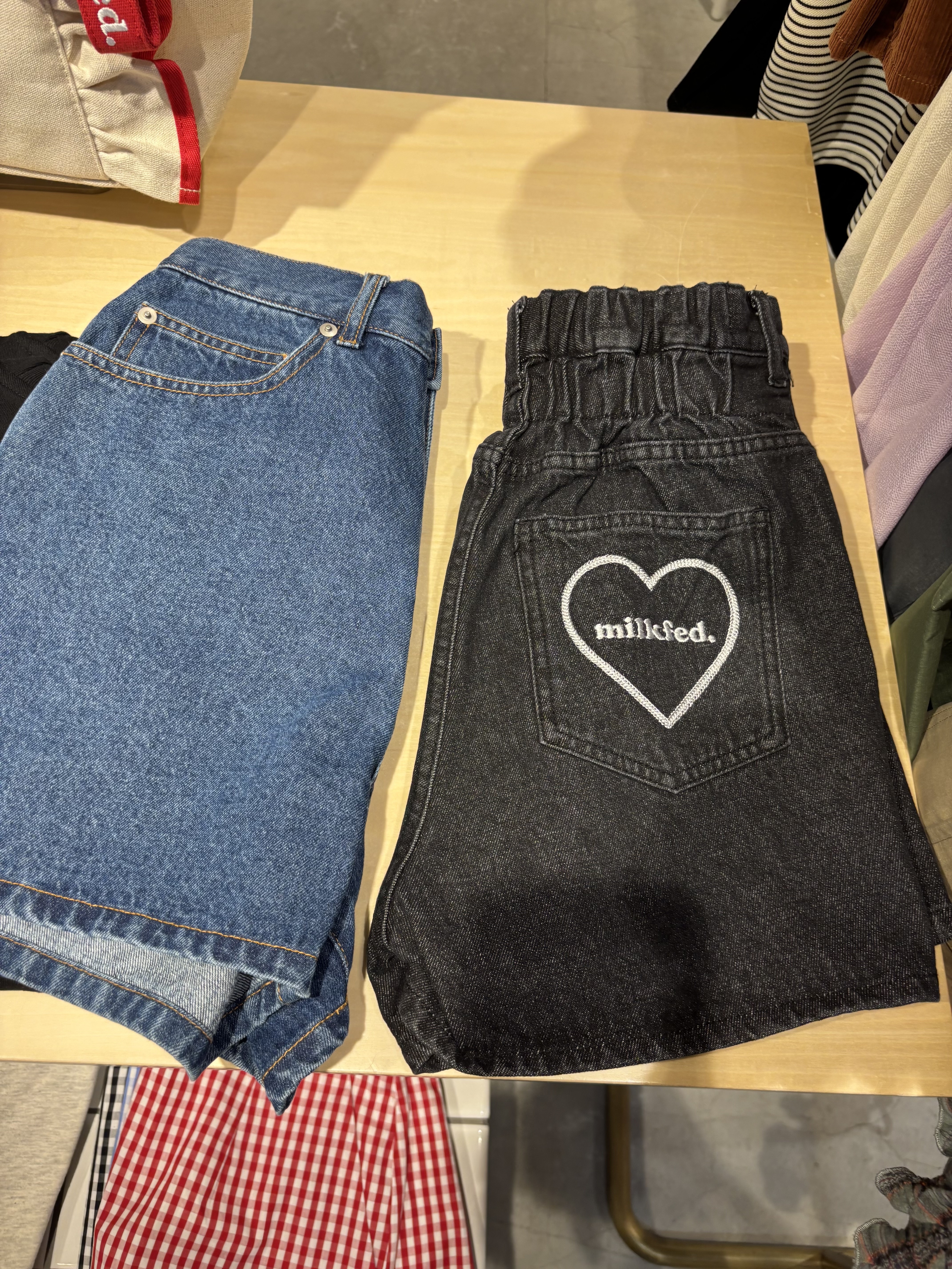 MILKFED.  COOPER HEART DENIM SHORT PANTS