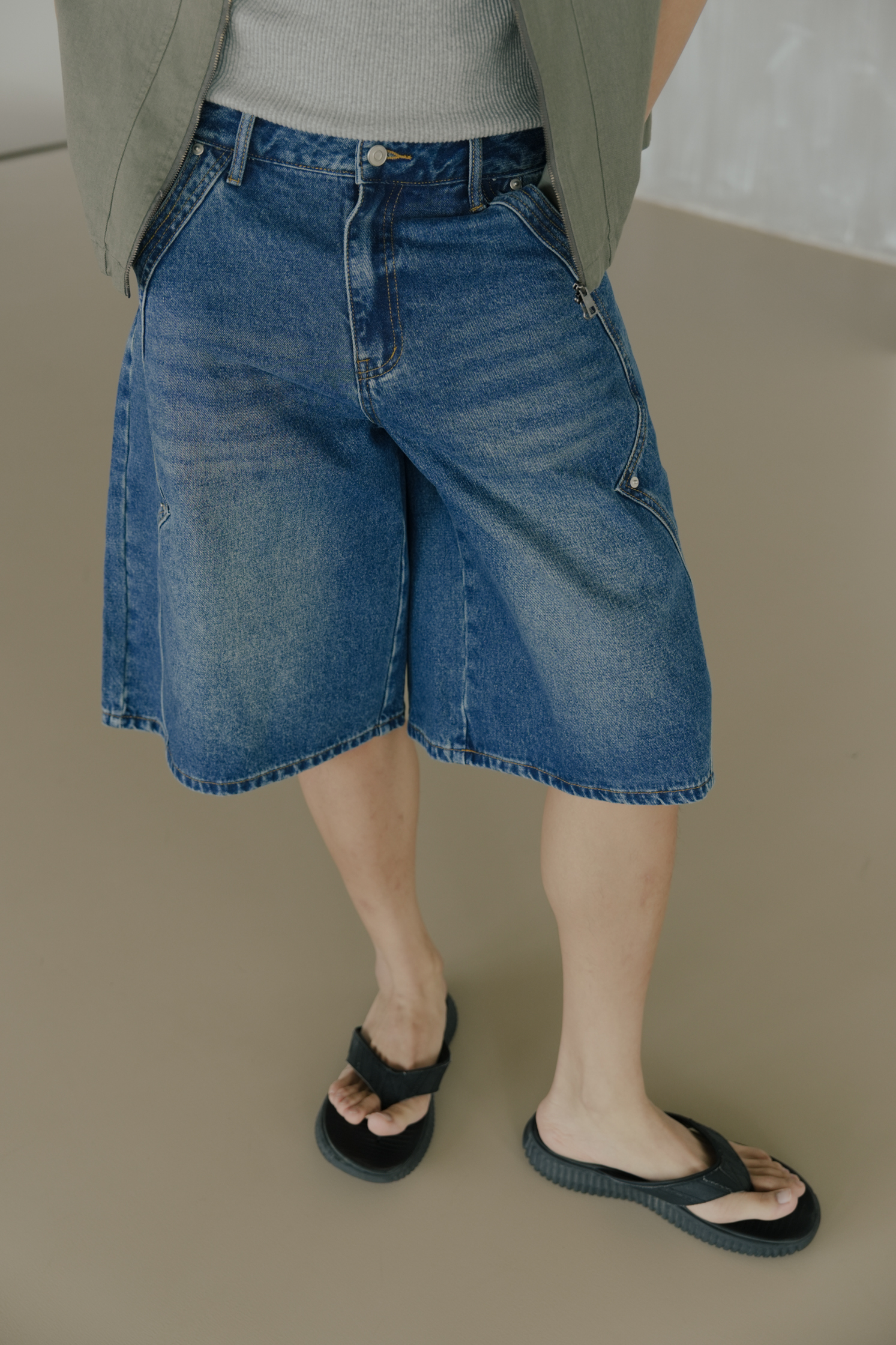 Western Bermuda Shorts #短褲