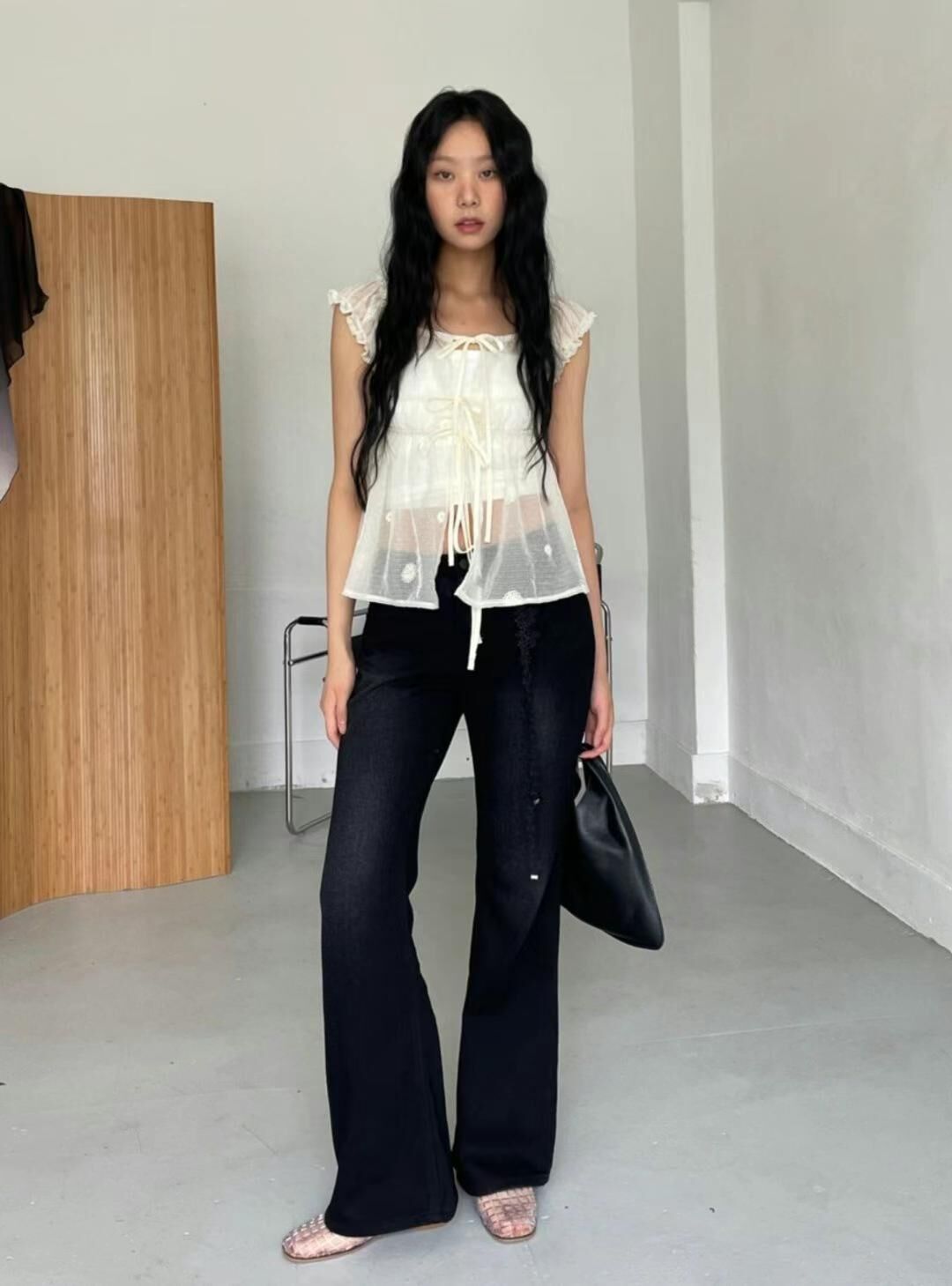 #V006 花花透膚綁帶背心