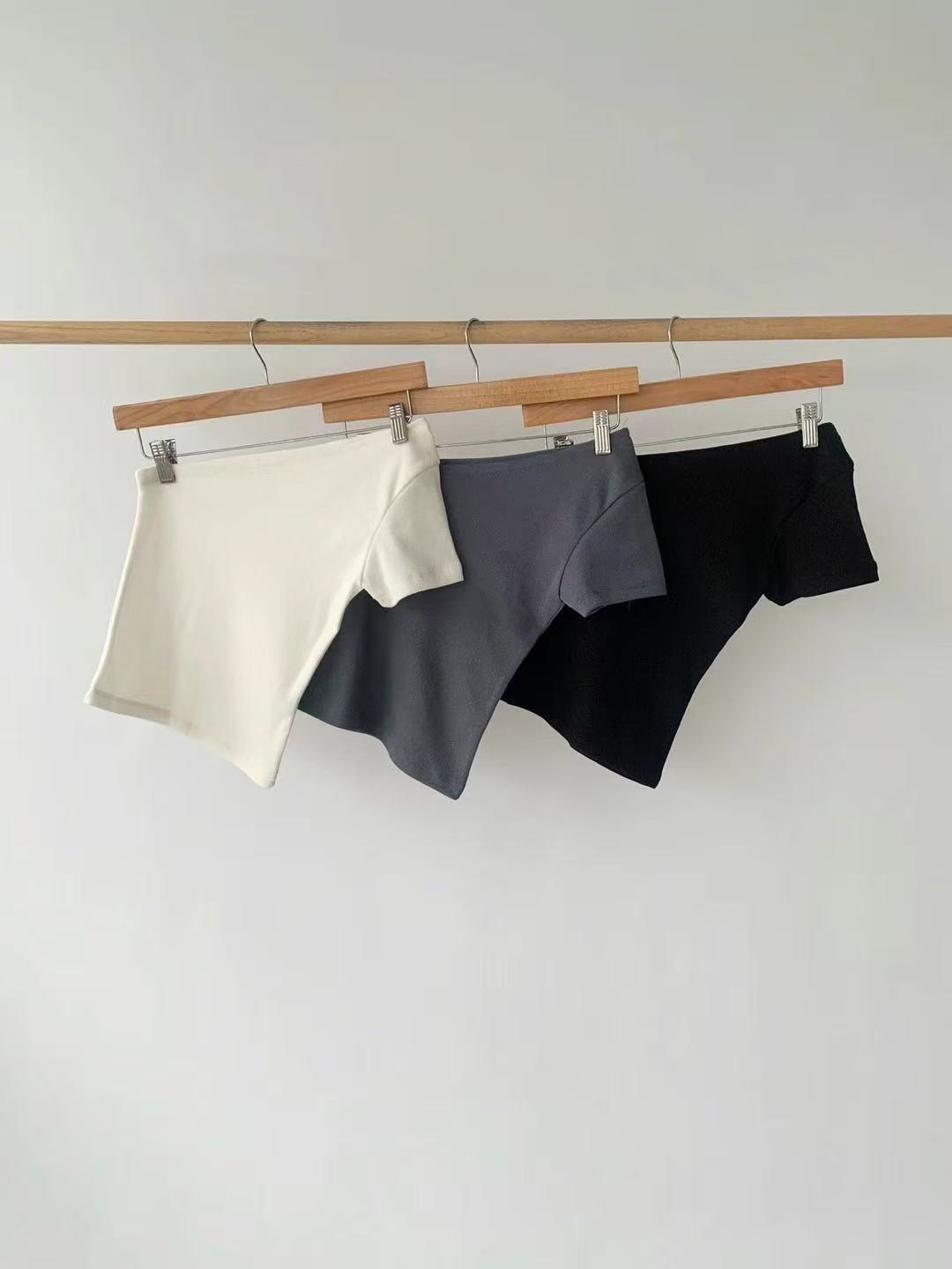 #T008 單肩短款上衣