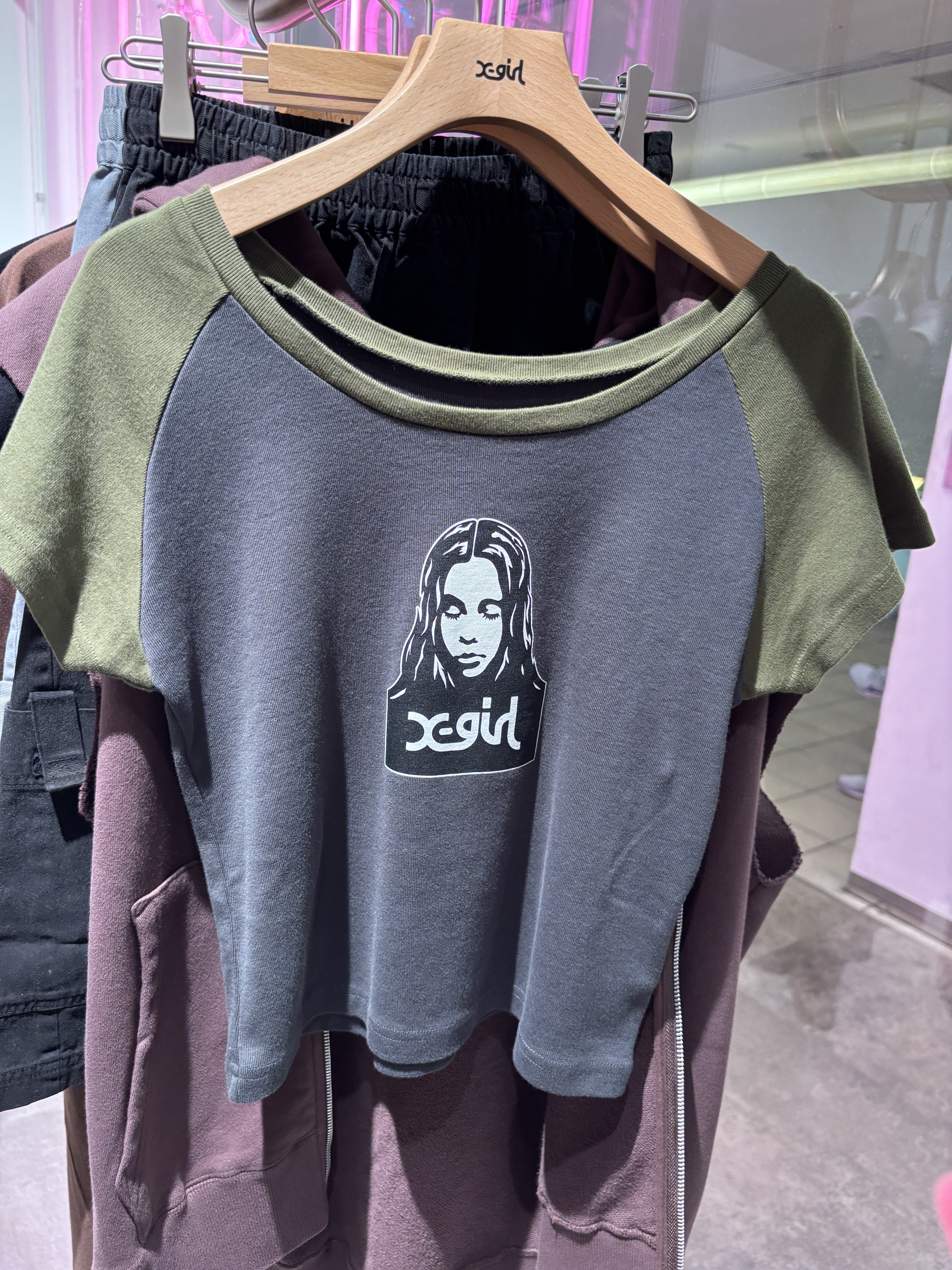 X-girl FACE RAGLAN S/S BABY TEE