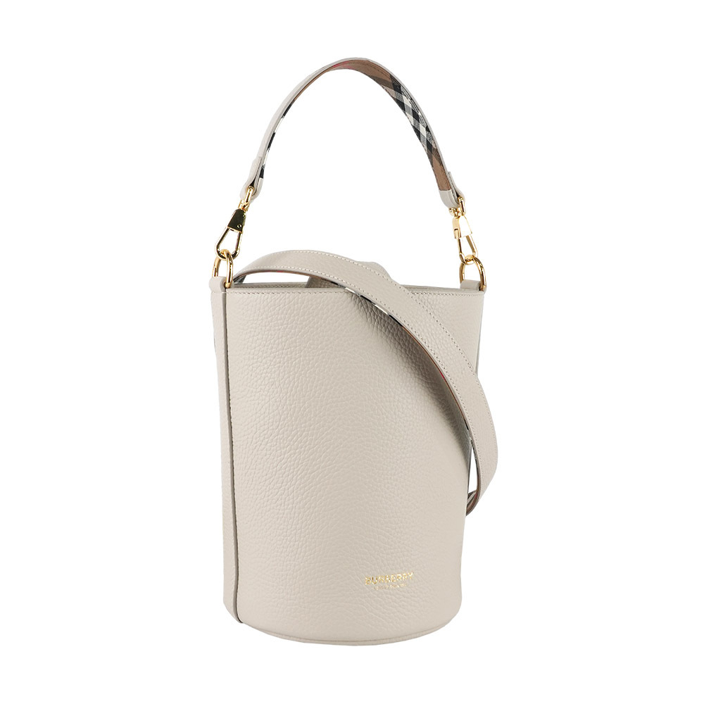 【Burberry】金色Logo 素面粒紋牛皮小款水桶包(石灰白)