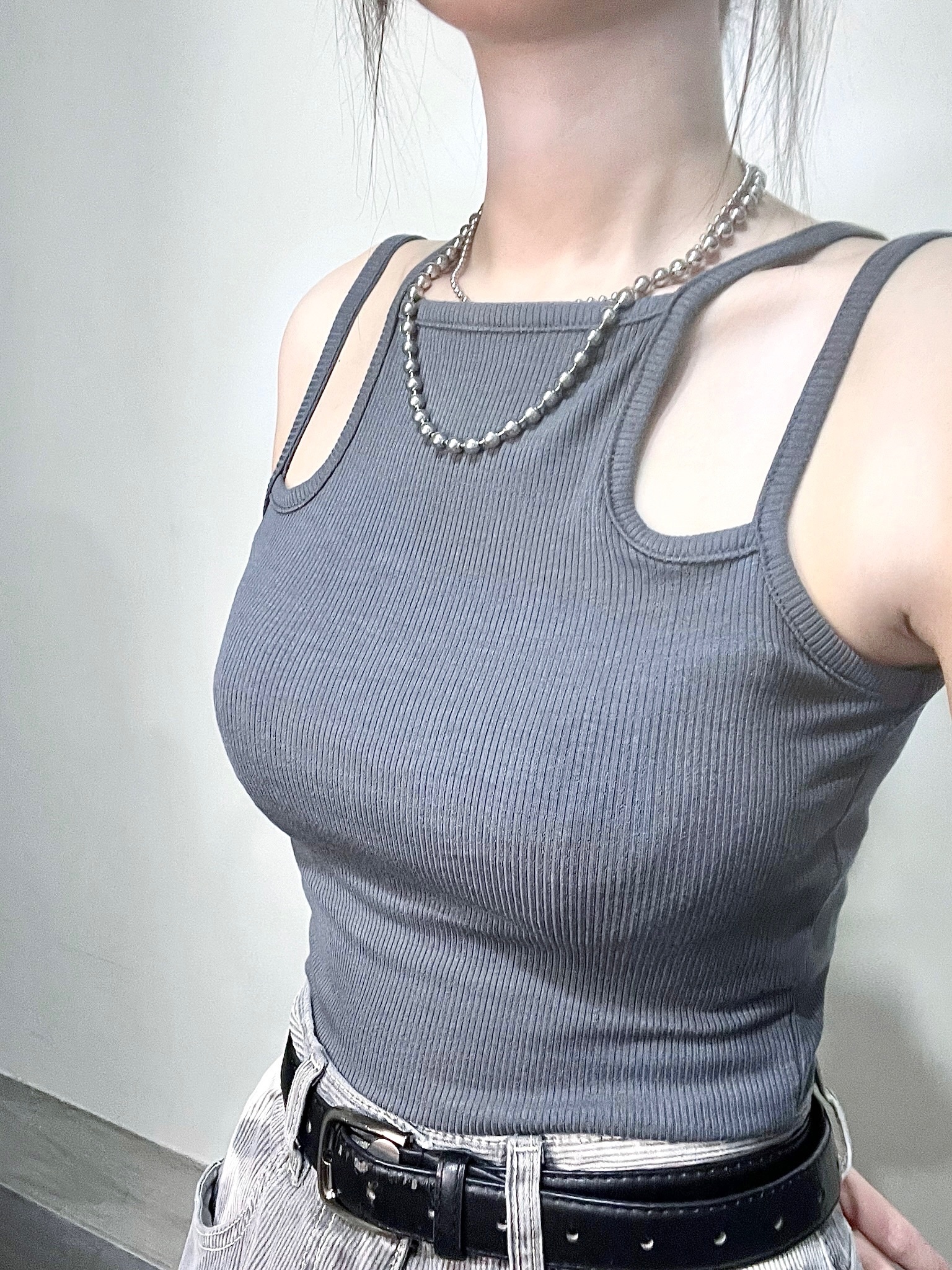 #V003 削肩雙帶小背心