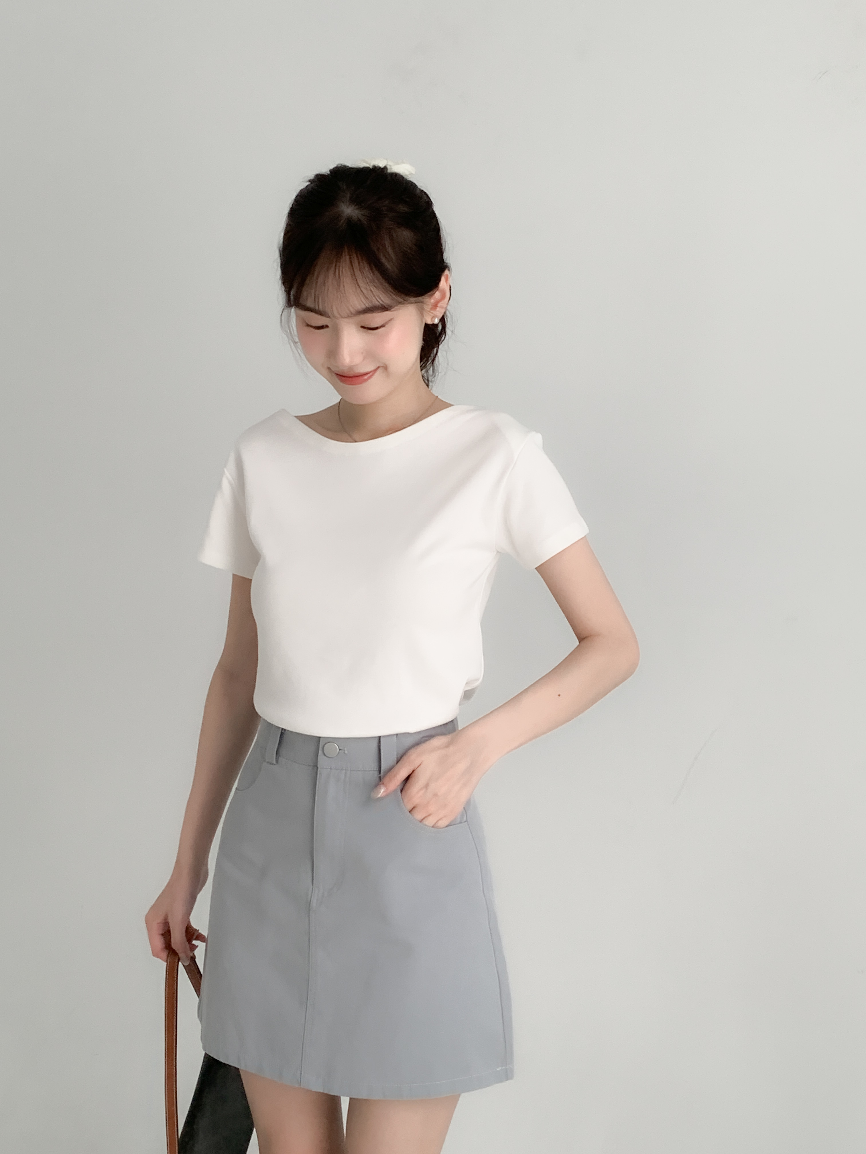 Quitly 高質感船領彈力上衣 TEE (3 colors)