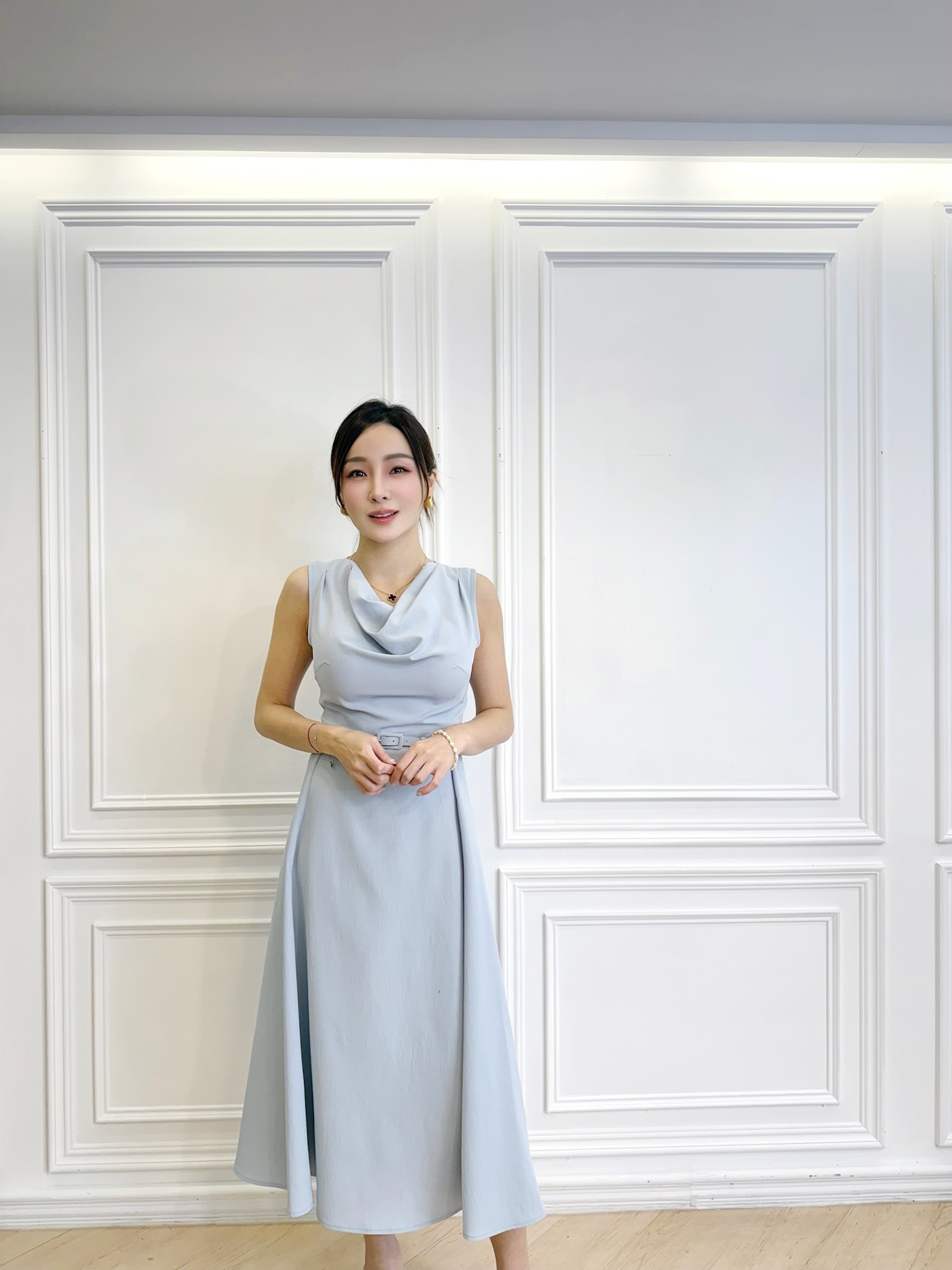 垂墜領背心腰帶傘洋