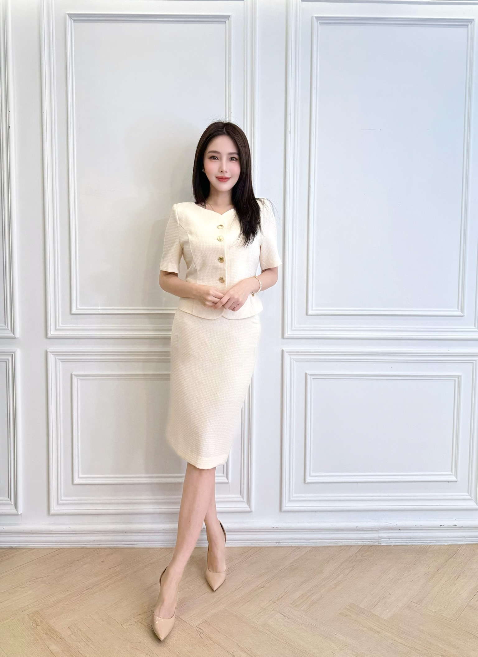 優雅金釦窄裙套裝