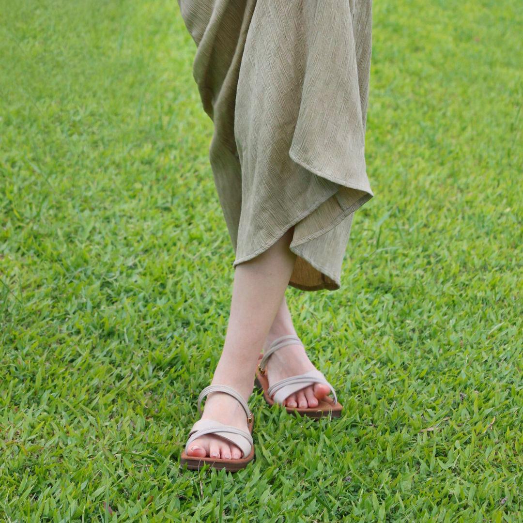 森野休閒涼鞋 奶杏白(真皮女鞋/好穿脫/一秒穿脫)