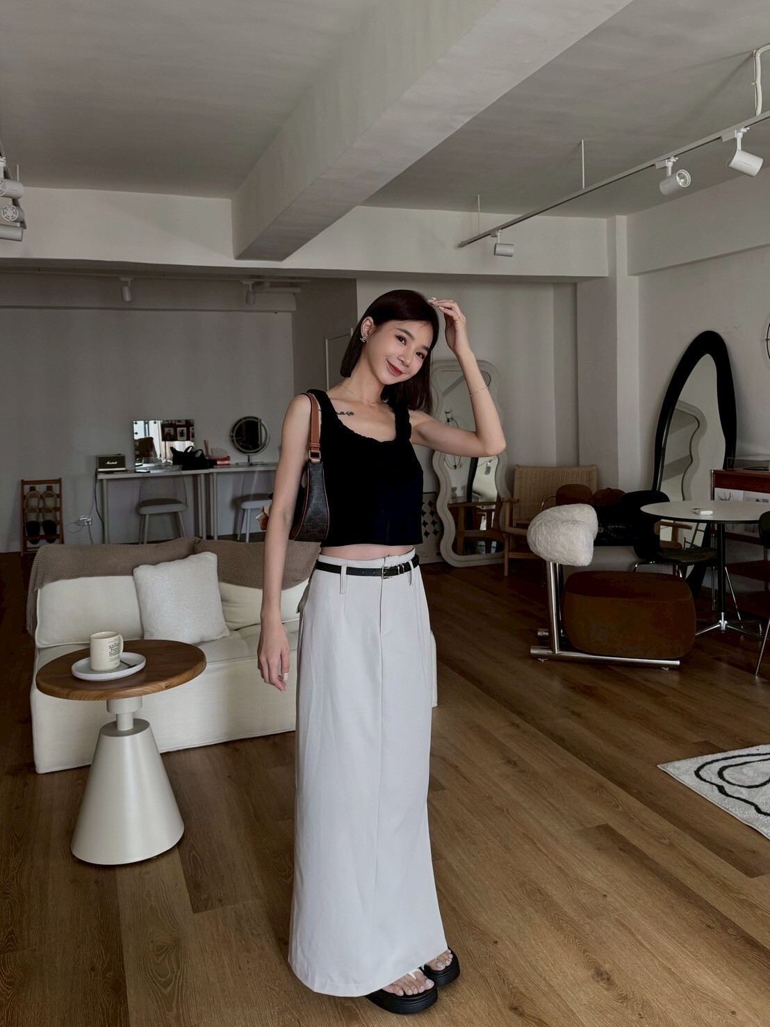 方圓領抓皺背心