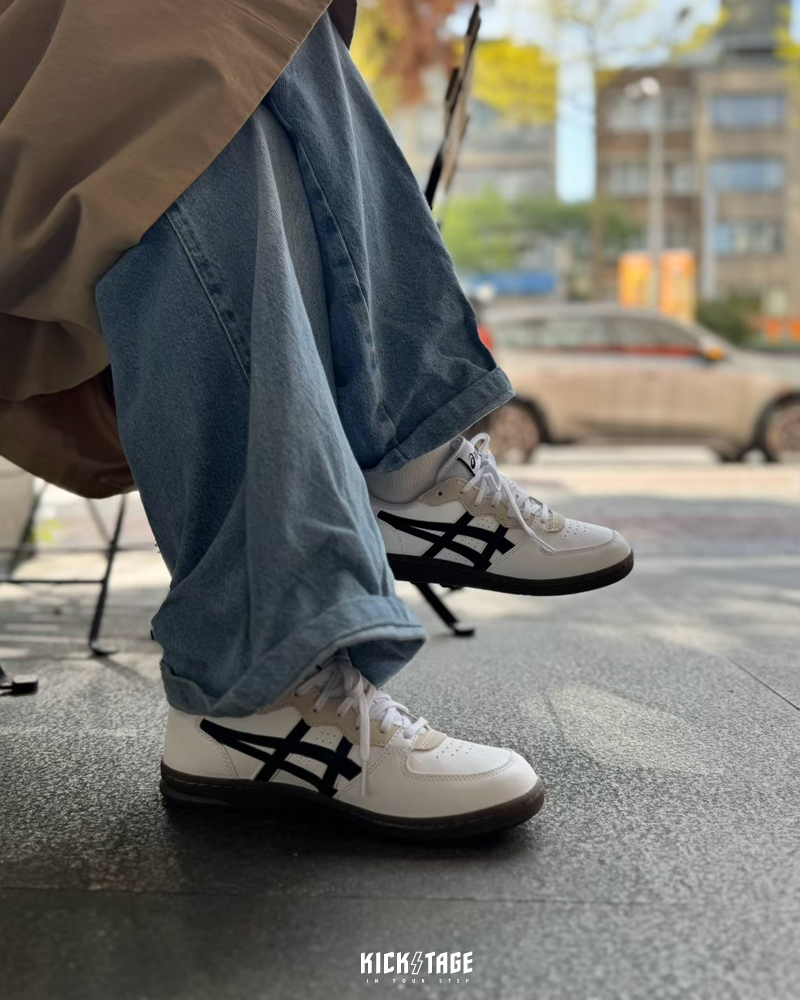 男女鞋 ASICS SKYHAND OG  WHITE BLACK 白黑鞋 德訓鞋 低筒 運動休閒鞋【1203A451-101】