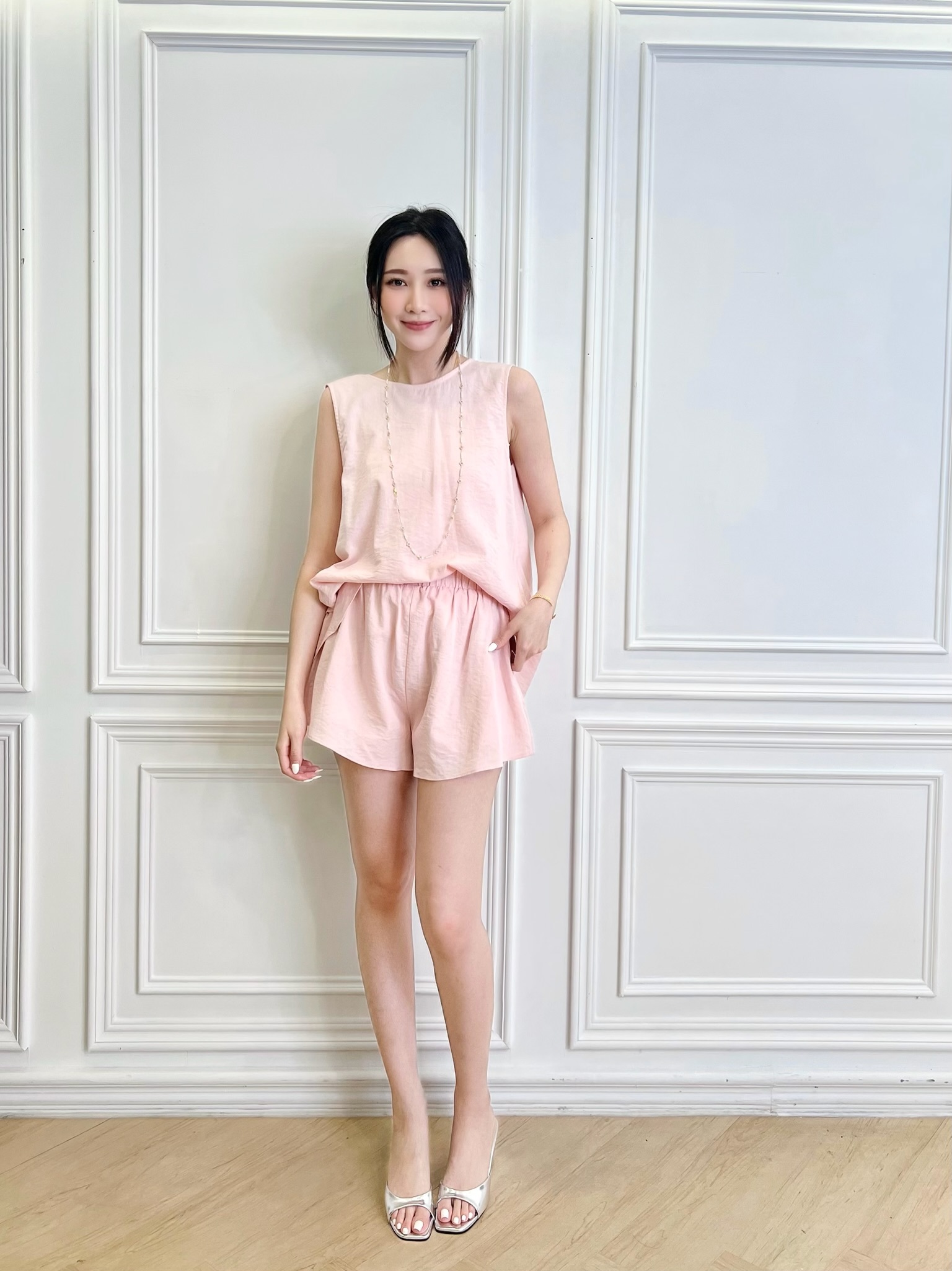 後扭結背心短褲套裝