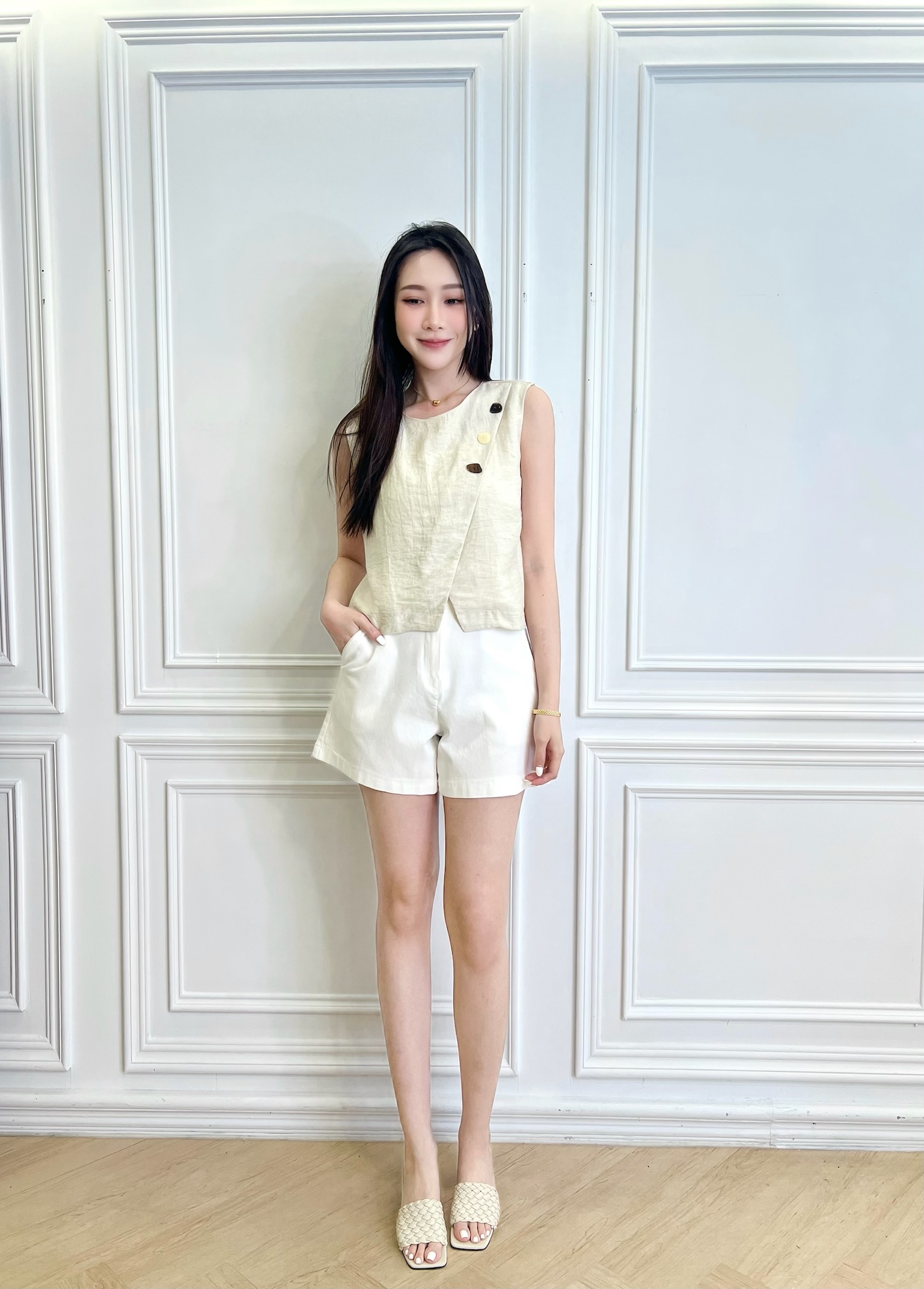 雙銀釦鬆緊腰牛仔短褲