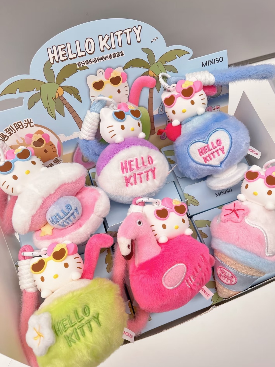 HELLO KITTY 夏日黑皮系列 香薰盲盒
