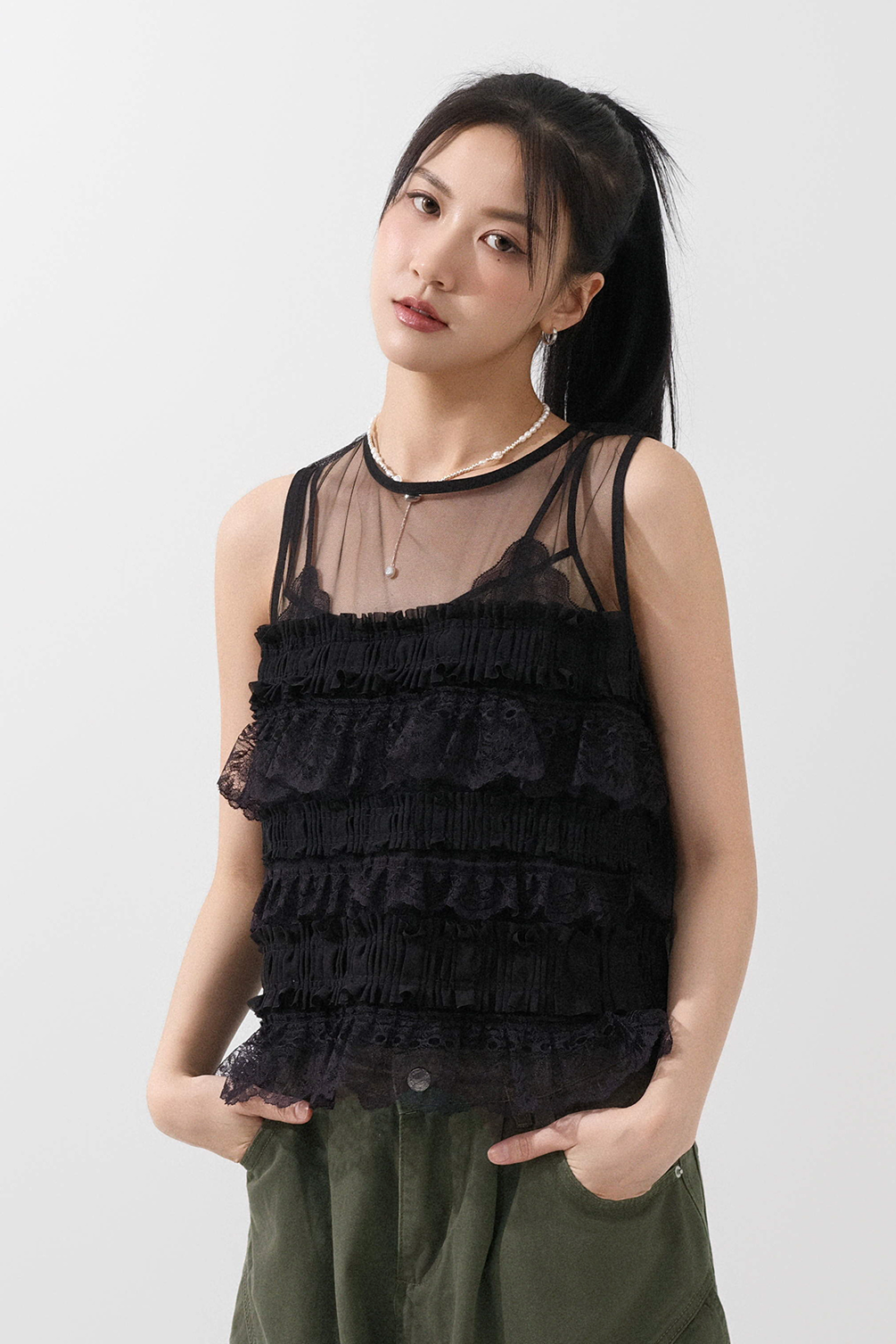 層層荷葉網紗領背心 (現貨款式）