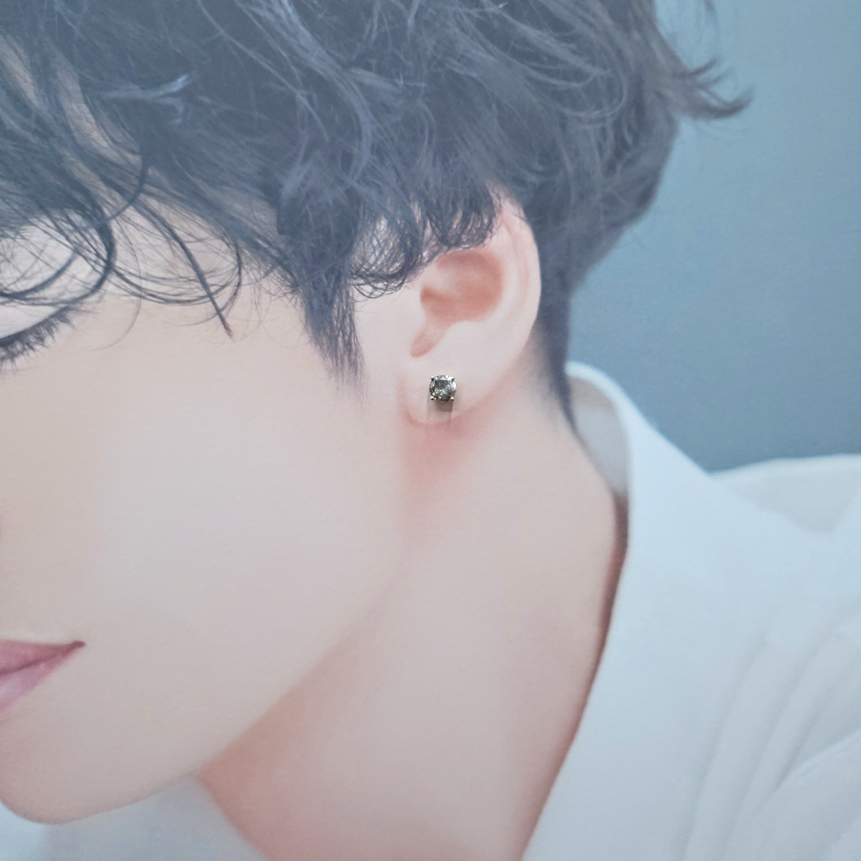 18K White Gold 1.04ct Silver Grey Diamond Single Earring