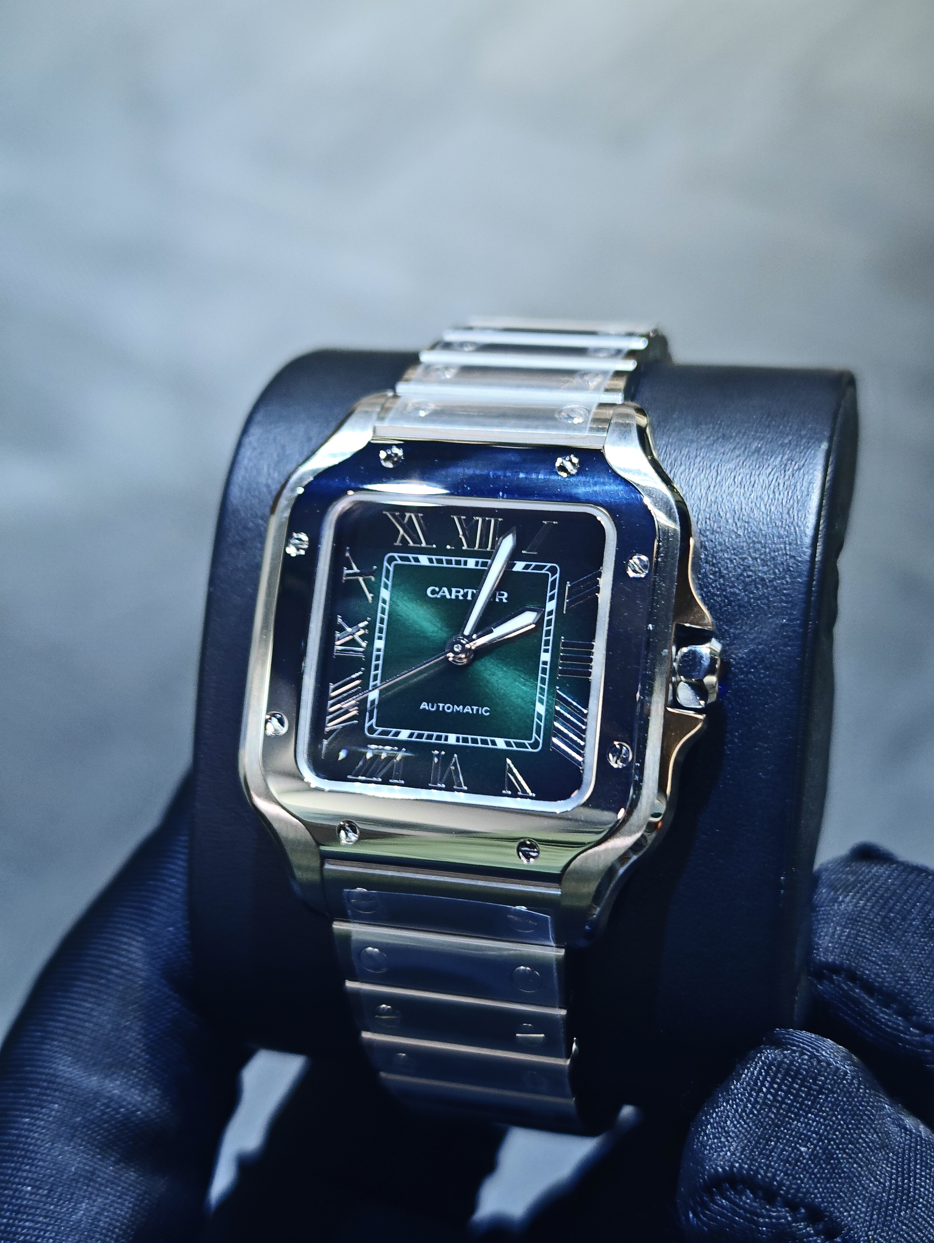 BRAND NEW CARTIER WSSA0061 GREEN DIAL SANTOS DE 35 MM MEDIUM MODEL AUTOMATIC MOVEMENT STEEL INTERCHANGEABLE METAL AND LEATHER BRACELETS