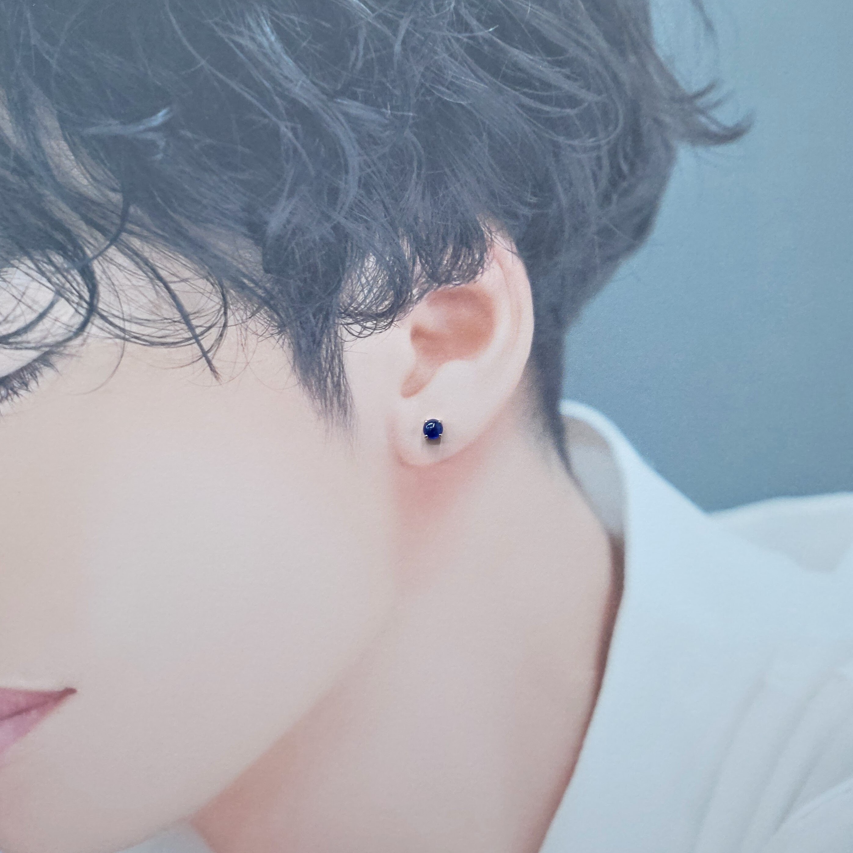 18K White Gold 0.63ct Sapphire Single Earring