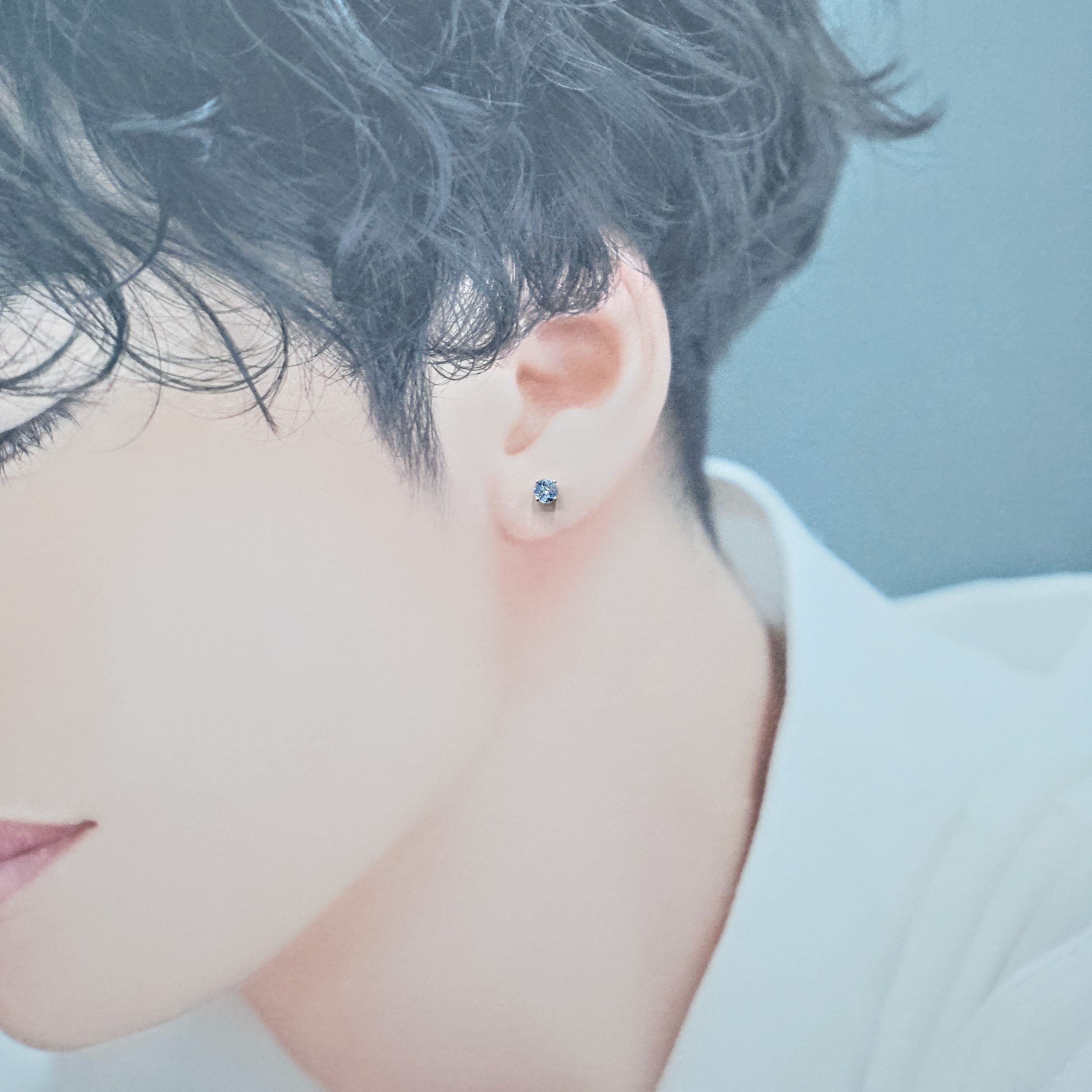 18K White Gold 0.38ct Sapphire Single Earring