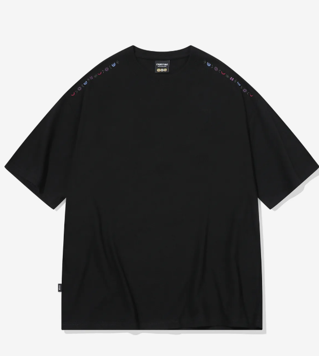CPGN STUDIO / 肩部鏽花圖案短袖T恤 / 黑色 / JUL25