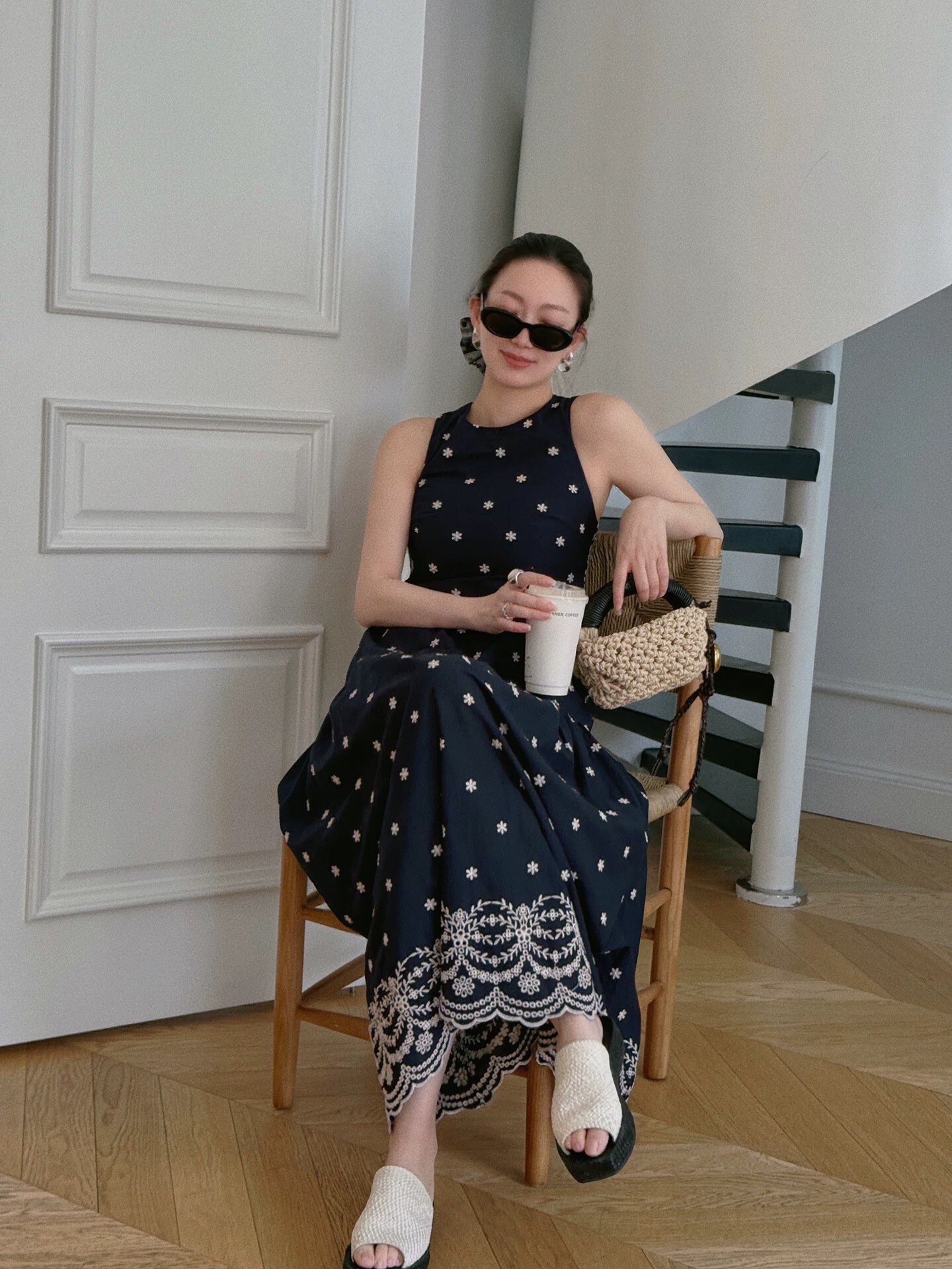 波希米亞配色刺繡腰鏤空圓領長洋裝-XS-L (Elegant & Love)