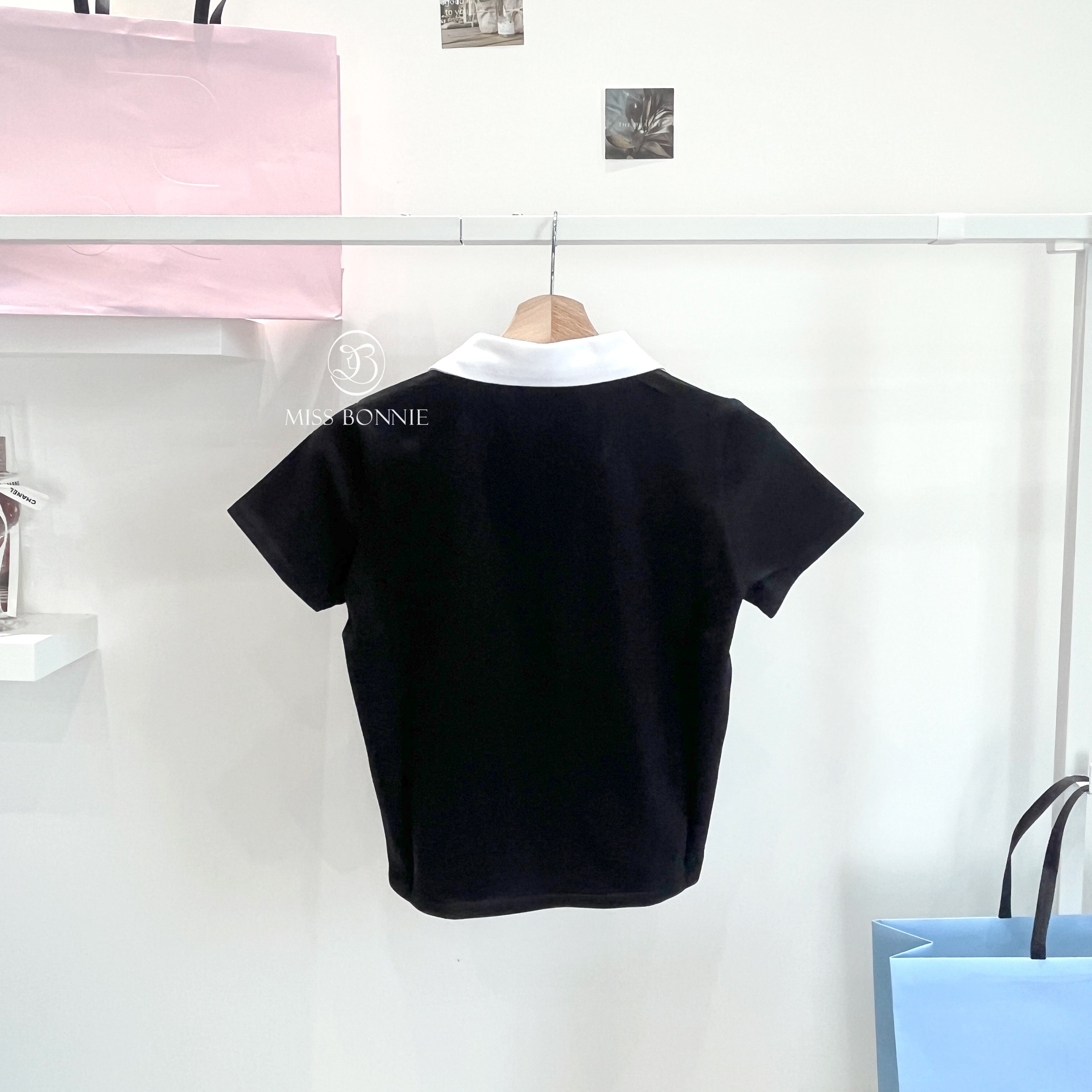 Rest & Recreation V領拼色短袖上衣