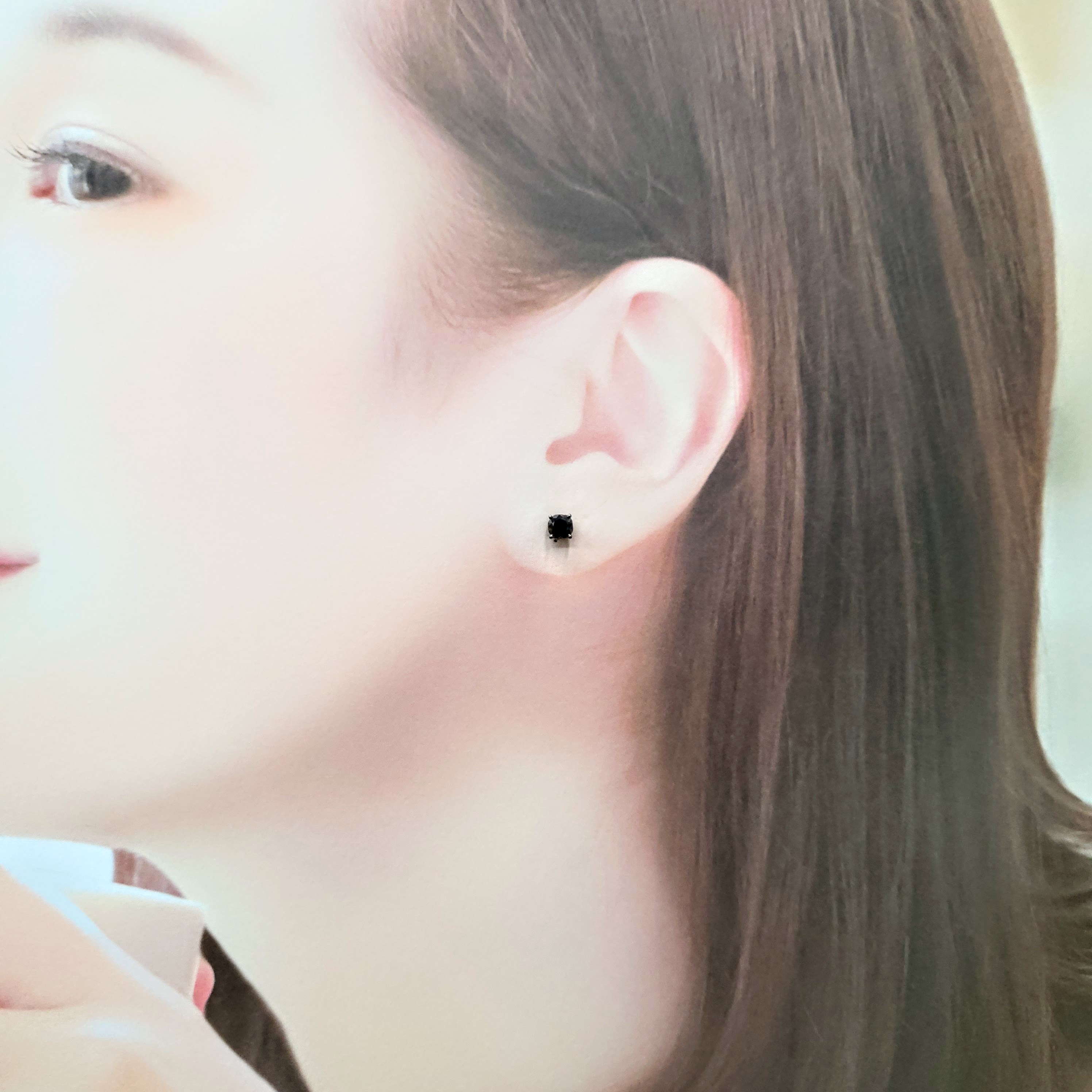 18K Gold 0.42ct Fancy Black Cushion Cut Diamond Single Earring