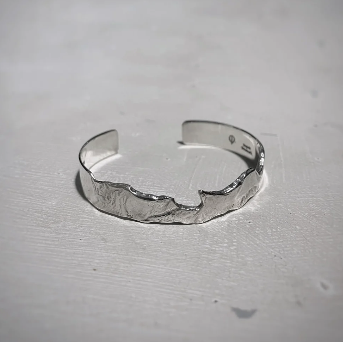 PROJ-ORNMNT 火焰熔岩手環