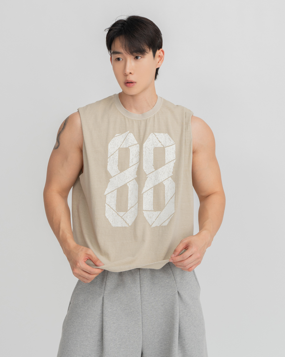 88顏料短款背心