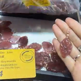 250711 - A4 星光紅草莓晶九尾狐吊咀 送 玫瑰金鈦鋼鏈