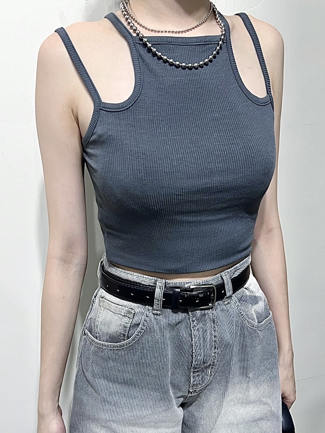 #V003 削肩雙帶小背心