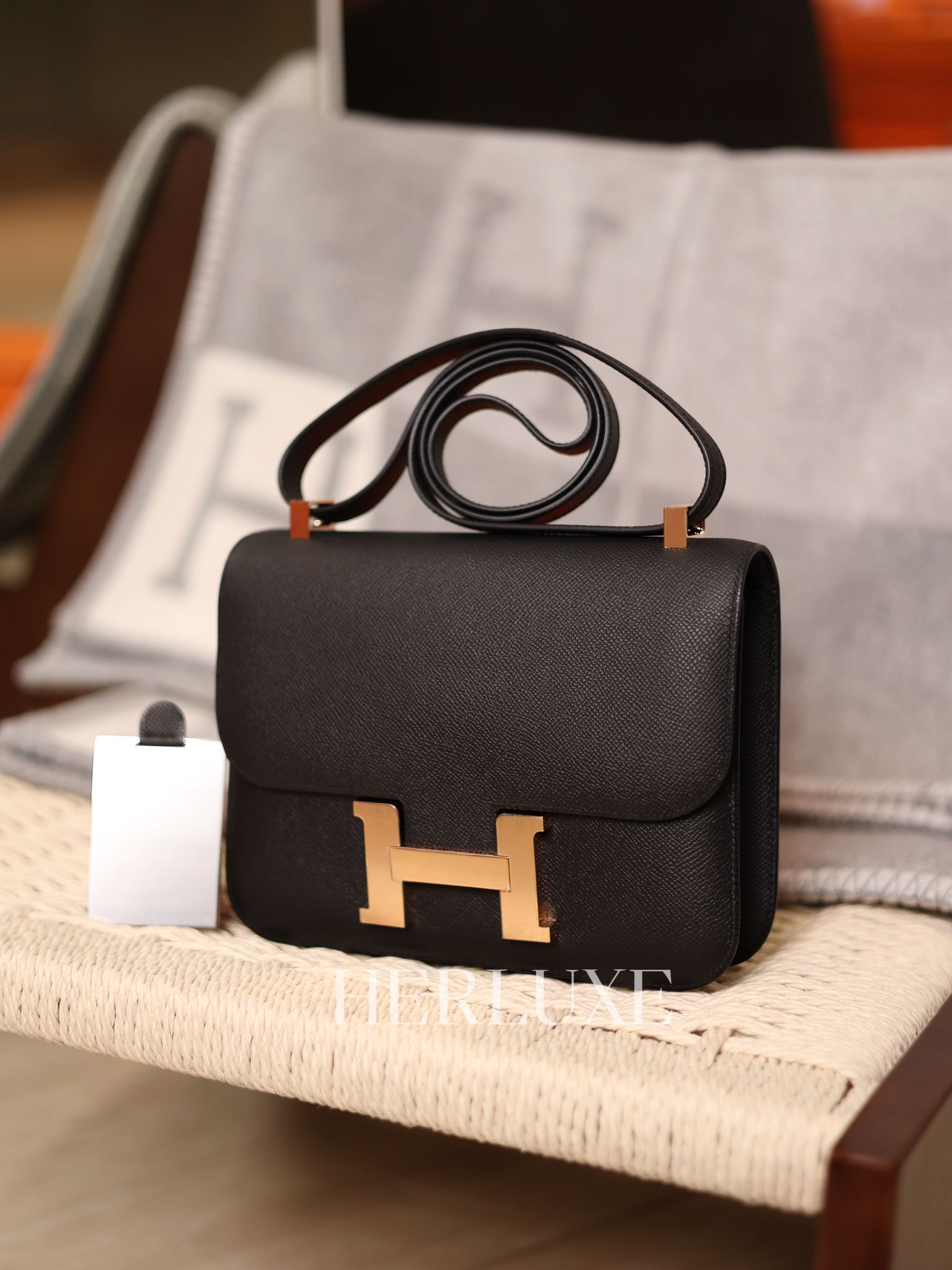 Constance 24 89 noir cd epsom K