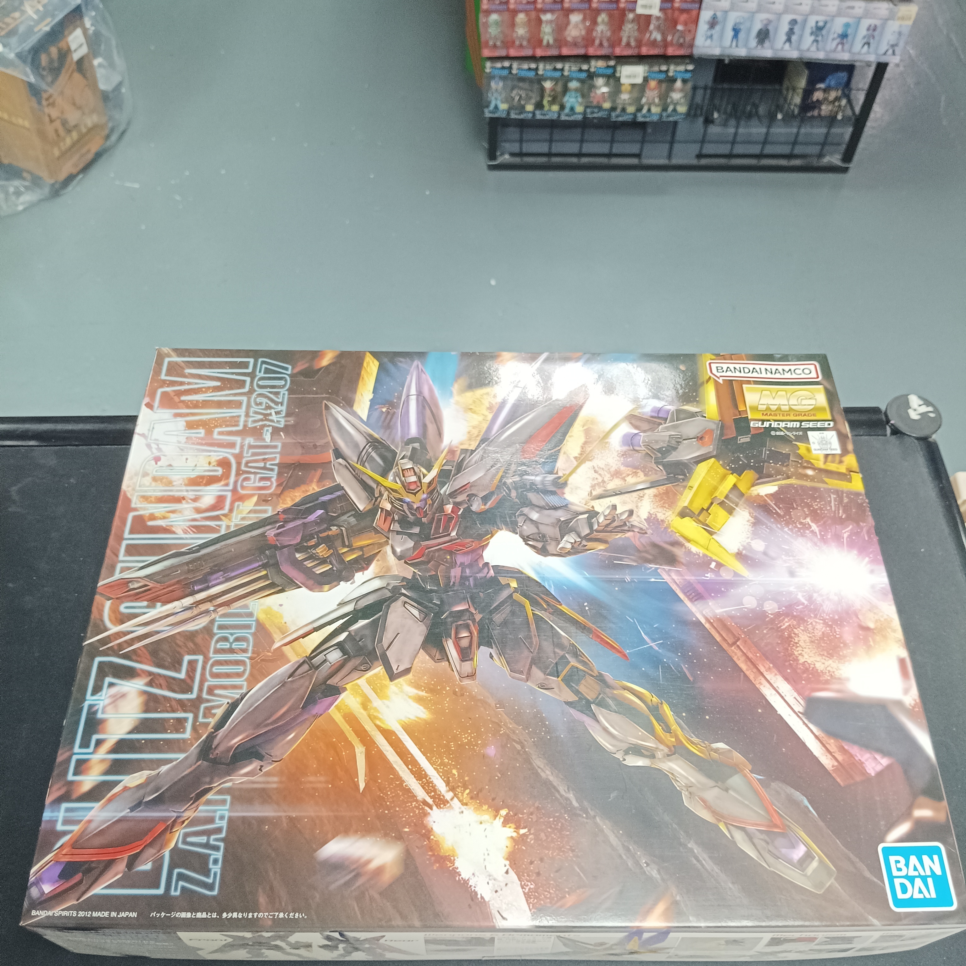 寄賣-MG 1/100 閃電高達