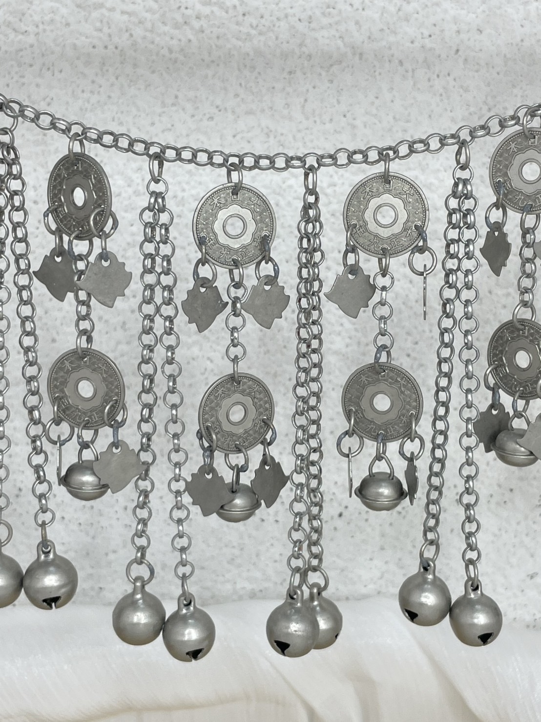 J10-全焊接五錢古幣雙層鈴鐺流蘇鏈條127cm