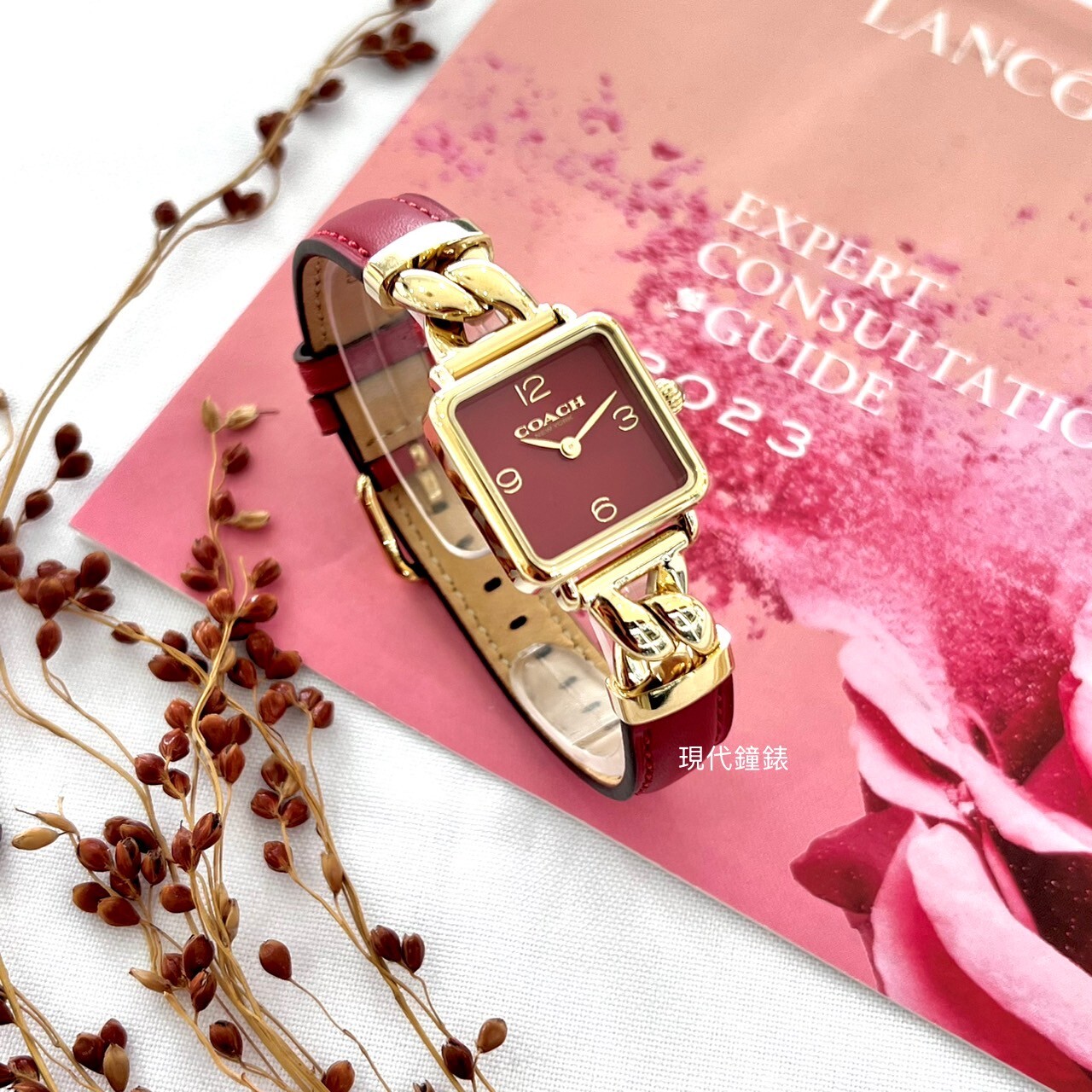 【COACH】方形紅面皮革拼接鏈帶錶CO14504358  22mm 現代鐘錶