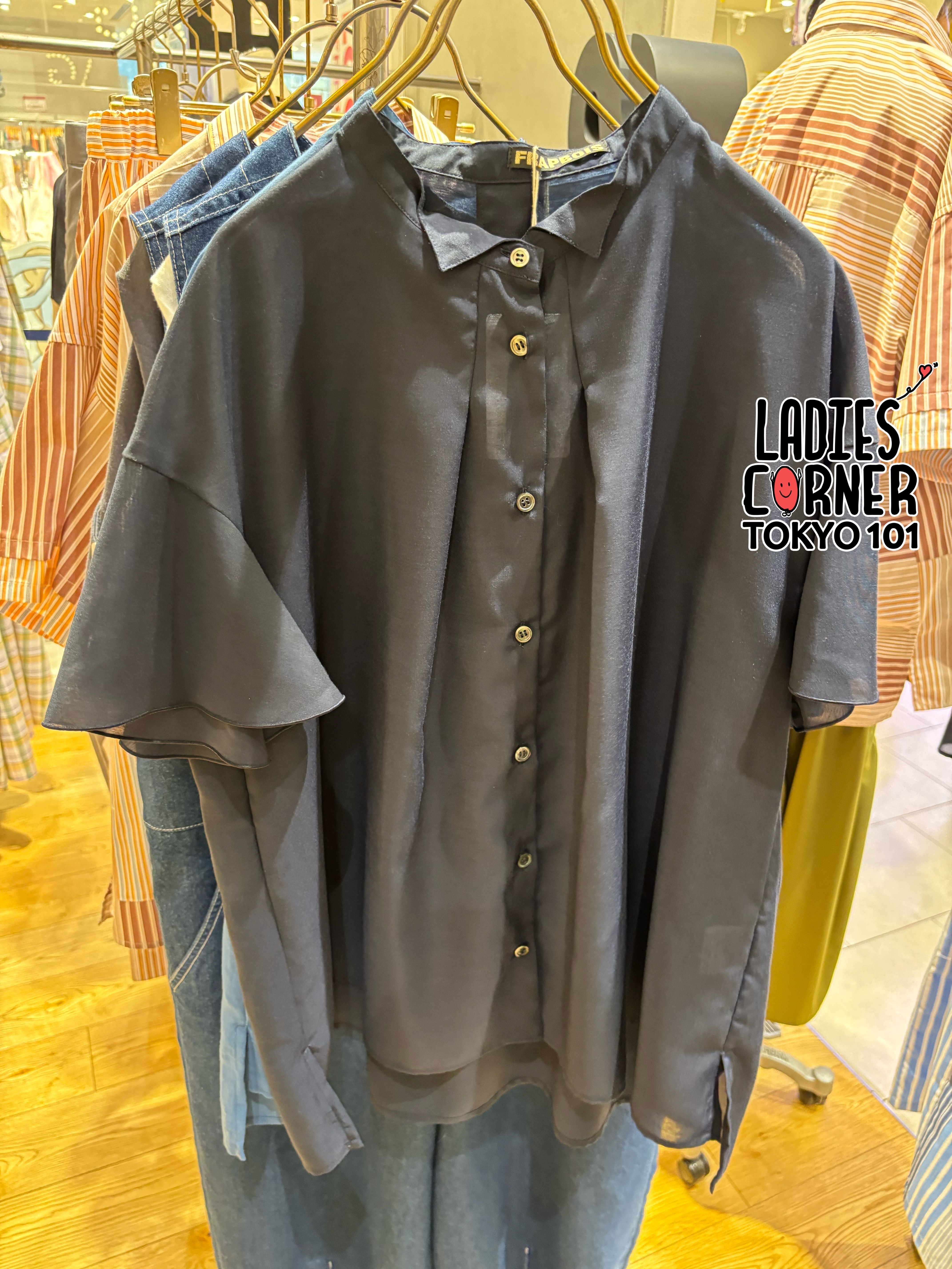 Frapbois  Boiled tuck blouse