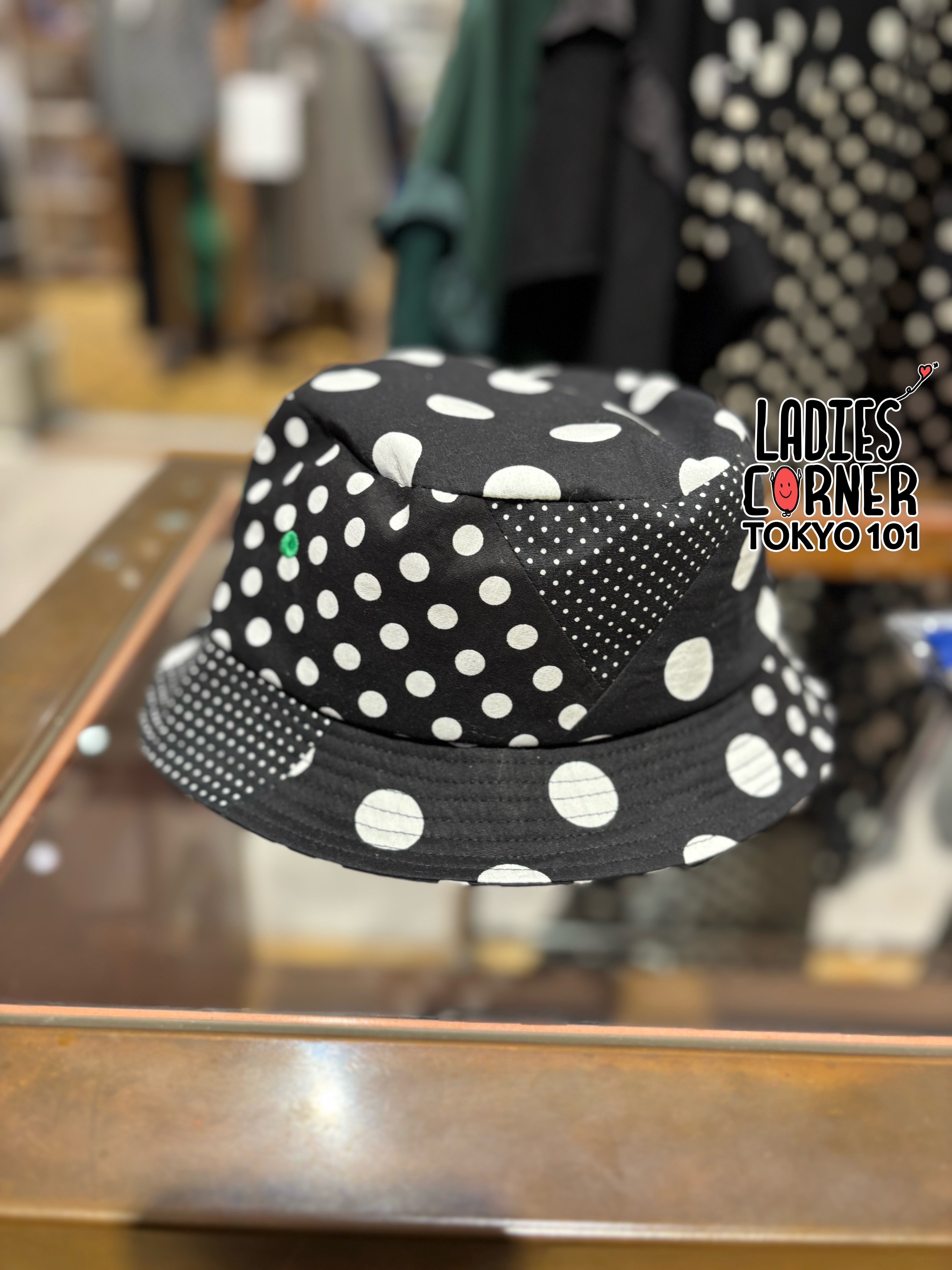 Frapbois Dot dot bucket hat