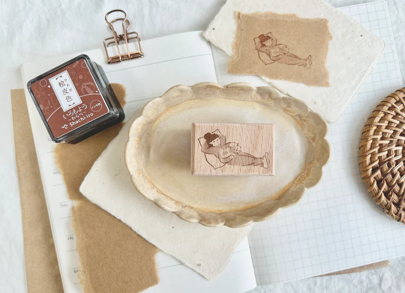 Paper goods by Dorie - Rubber Stamp - Miss Ng Yuk Cat Sleeps on Belly Stamp