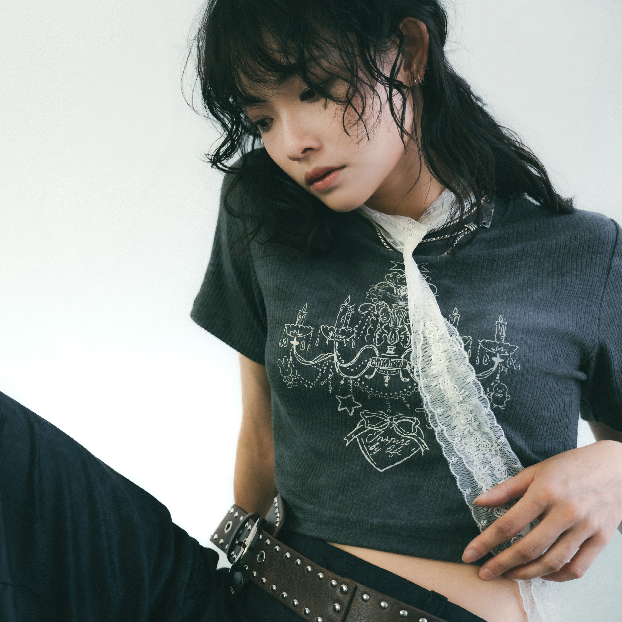 SENSE Crystal Chadelier Printed Top [L25-T05]