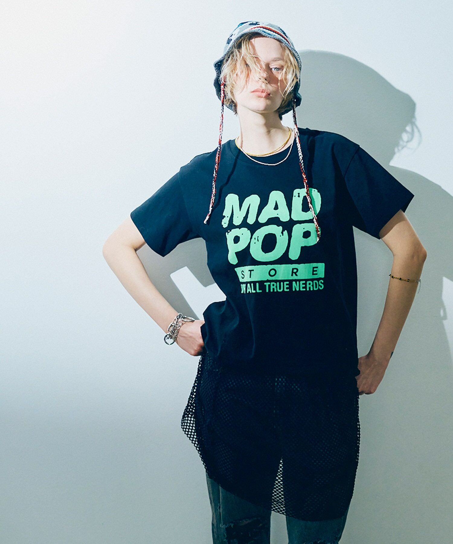 黑色網洞造型裙