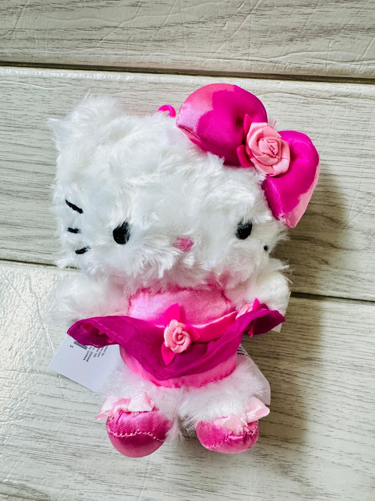 Hello Kitty 公仔