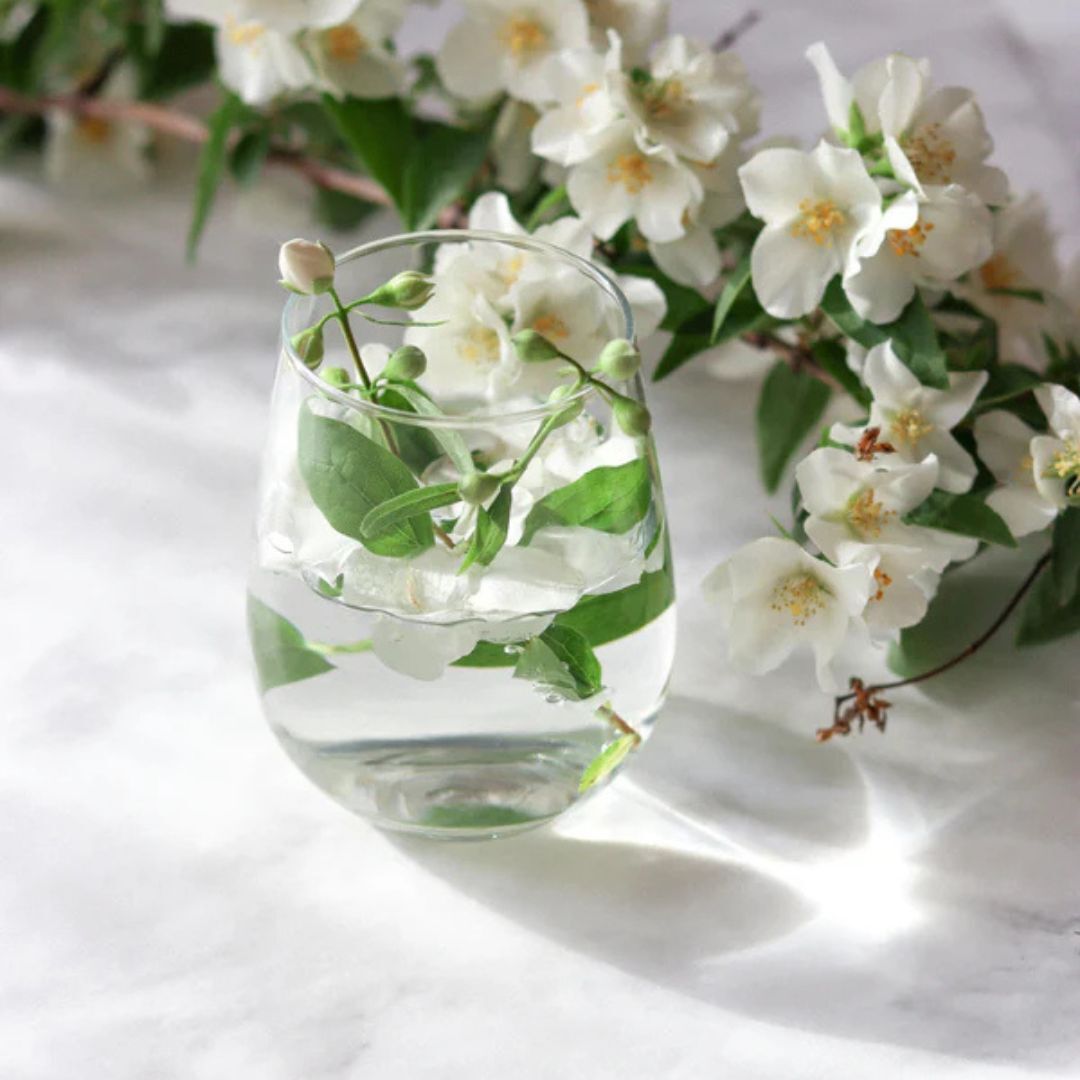 1CE0715-063 COLLINES DE PROVENCE White Tea & Jasmine Room Spray 100ml #RS-02-WAJ-100 (EU)