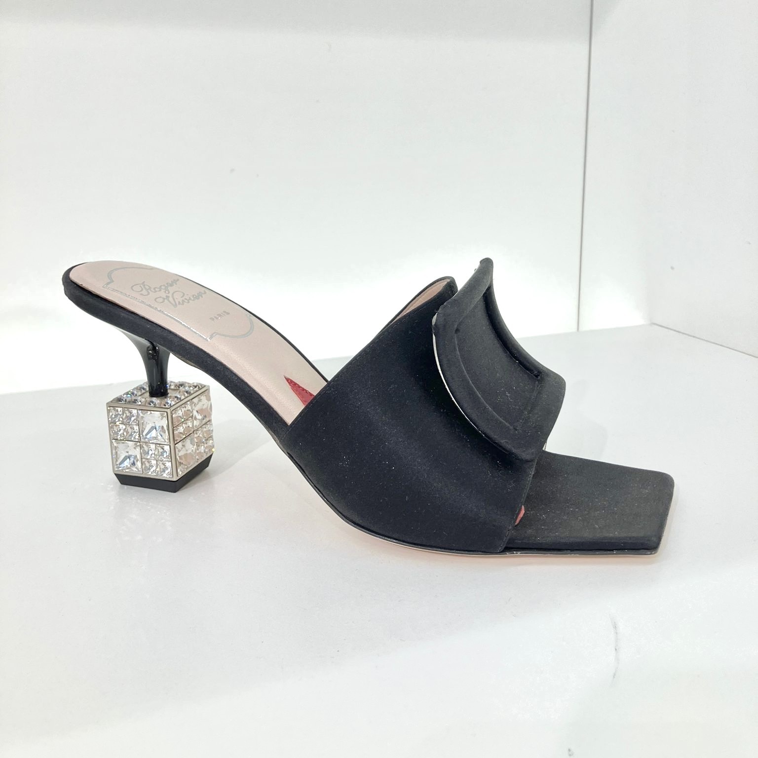 Roger Vivier RV cube strass mules heels Black Satin