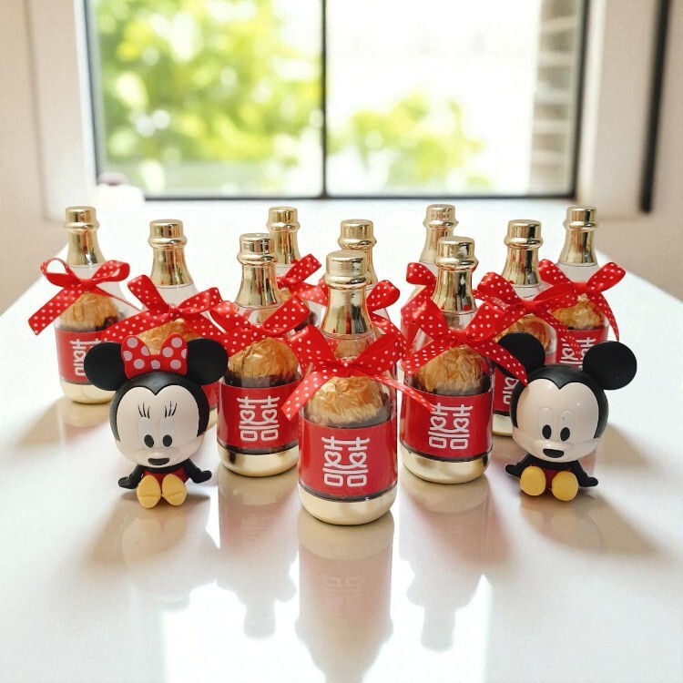 結婚送客禮,香檳金莎酒瓶糖果,婚禮小物,Champagne shaped candy bottle
