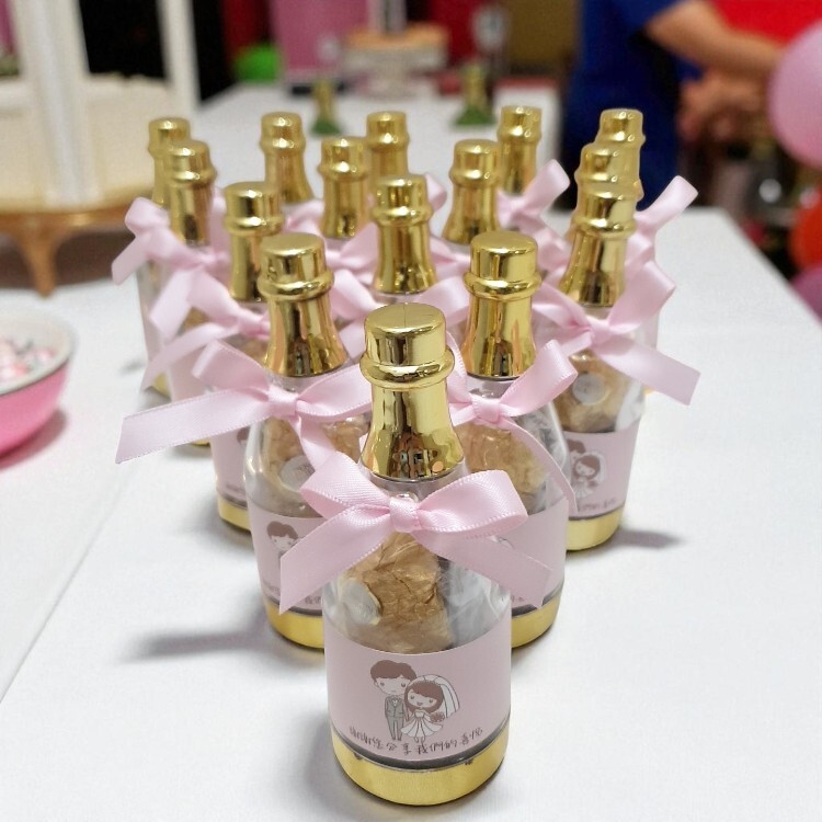 結婚送客禮,香檳金莎酒瓶糖果,婚禮小物,Champagne shaped candy bottle