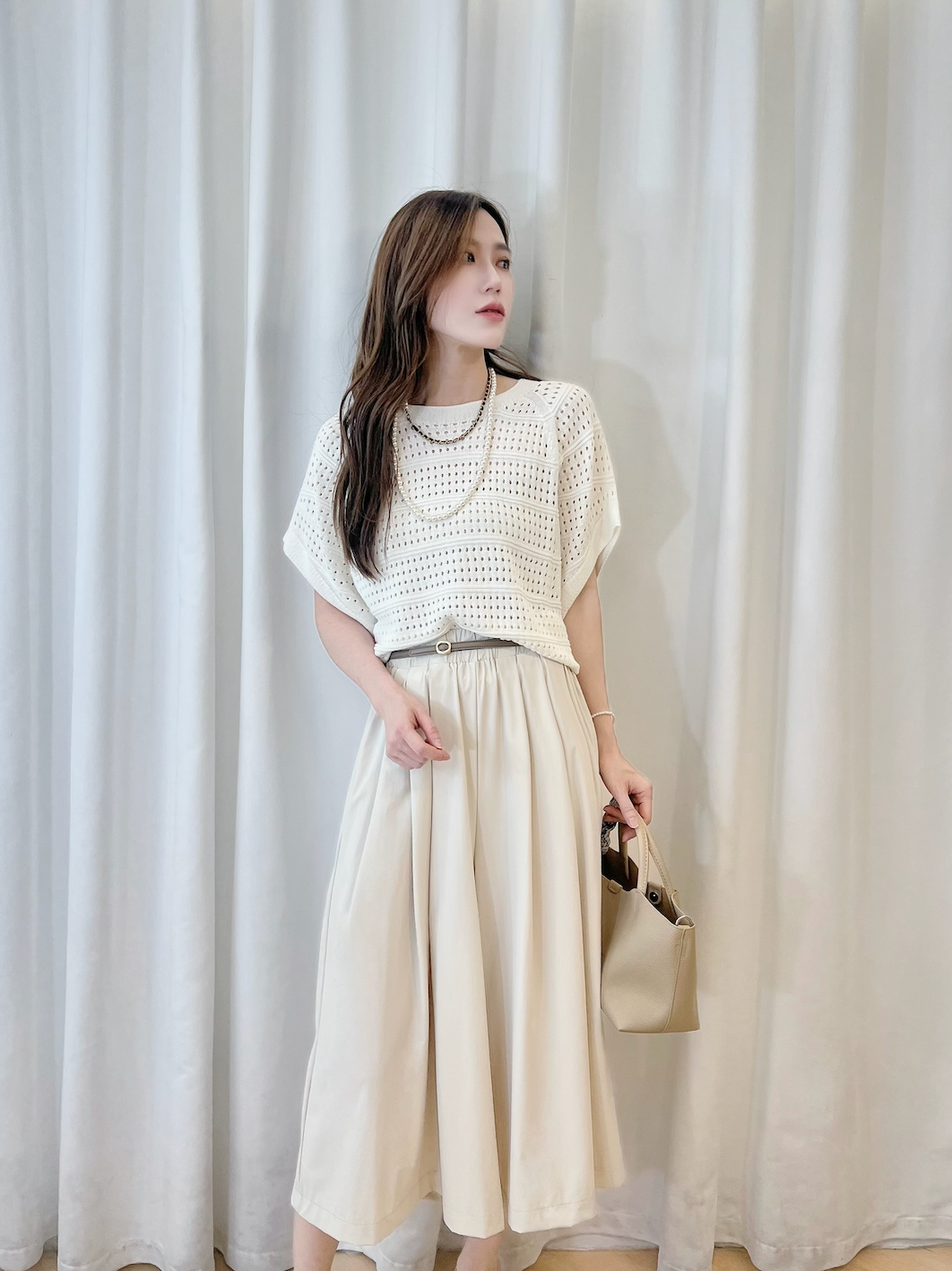 飛鼠袖洞洞針織上衣