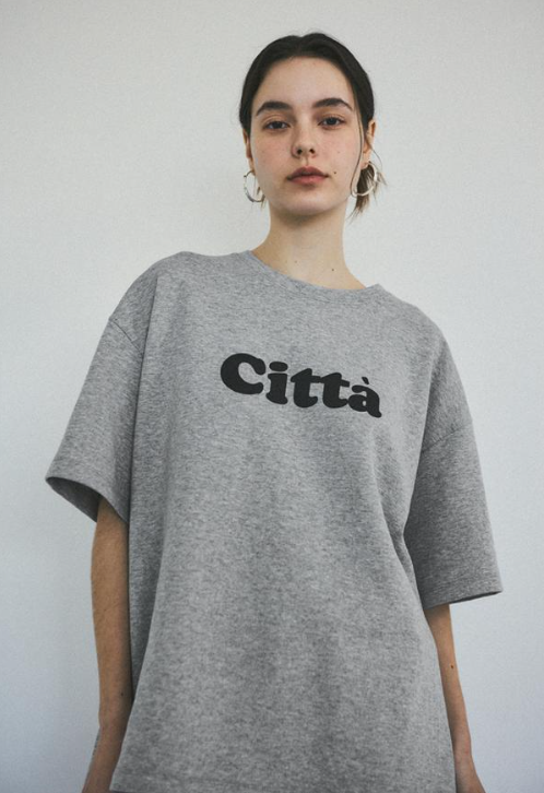 Città Signature Logo Overfit Tee(灰色)