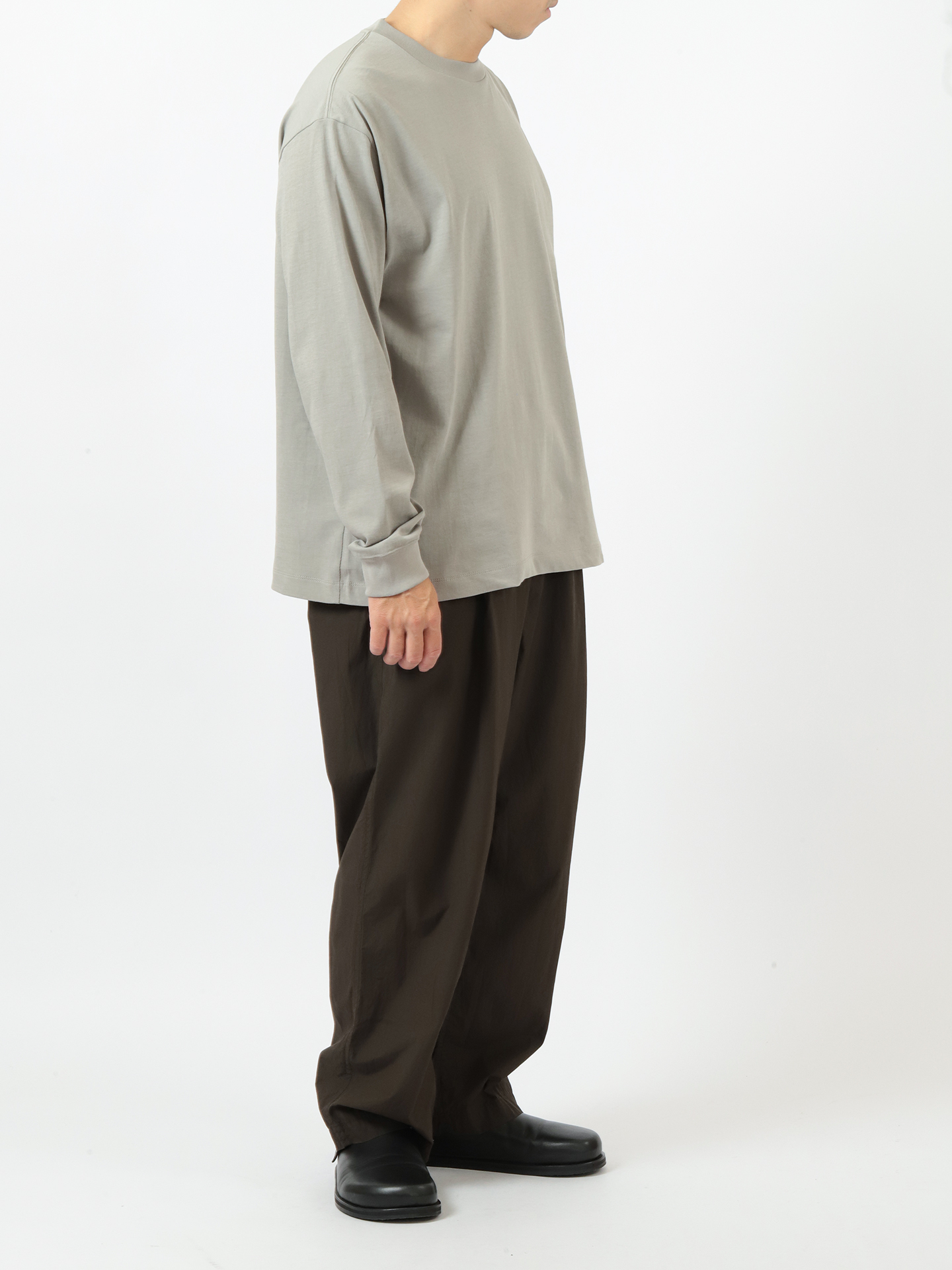 ATON Fresca Plate Loose Fit Long Sleeve T-Shirt