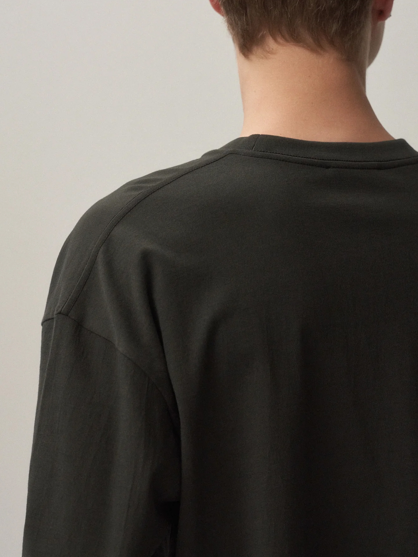 ATON Fresca Plate Loose Fit Long Sleeve T-Shirt