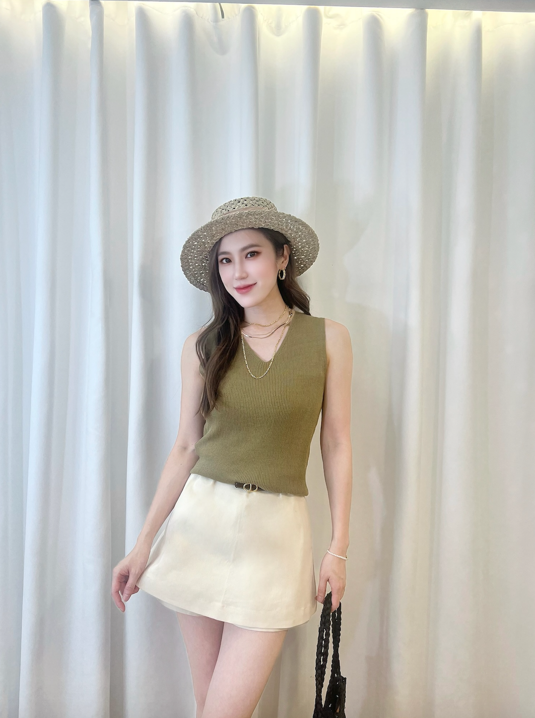 素面V領針織背心