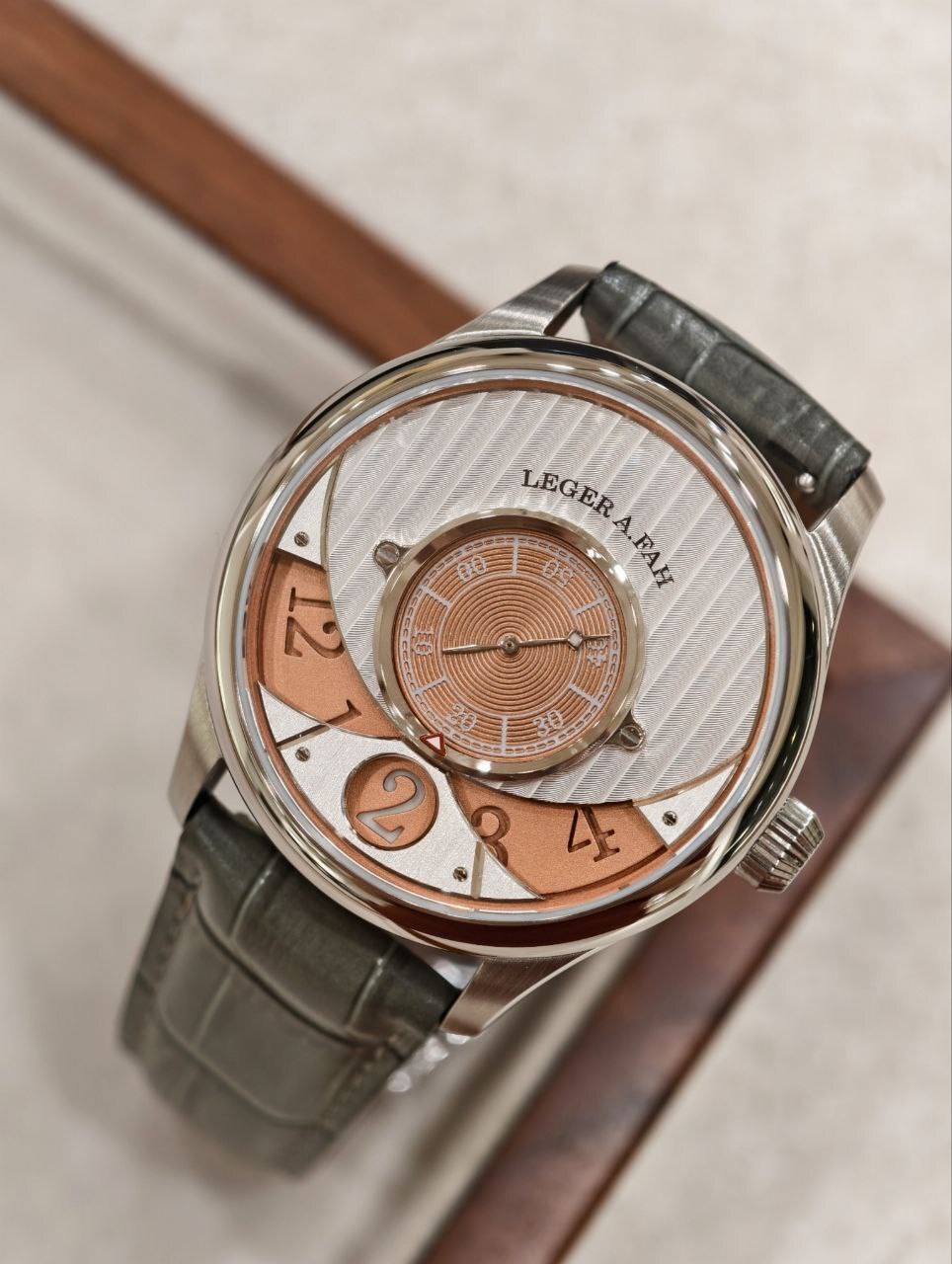 MOMENTOUS-05 Prestige Salmon