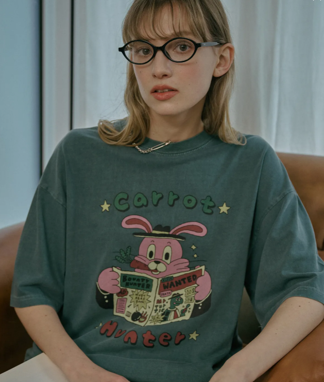 CPGN STUDIO / Carrot Hoppy 圖案短袖T恤 / 羅勒綠 /  JUL25